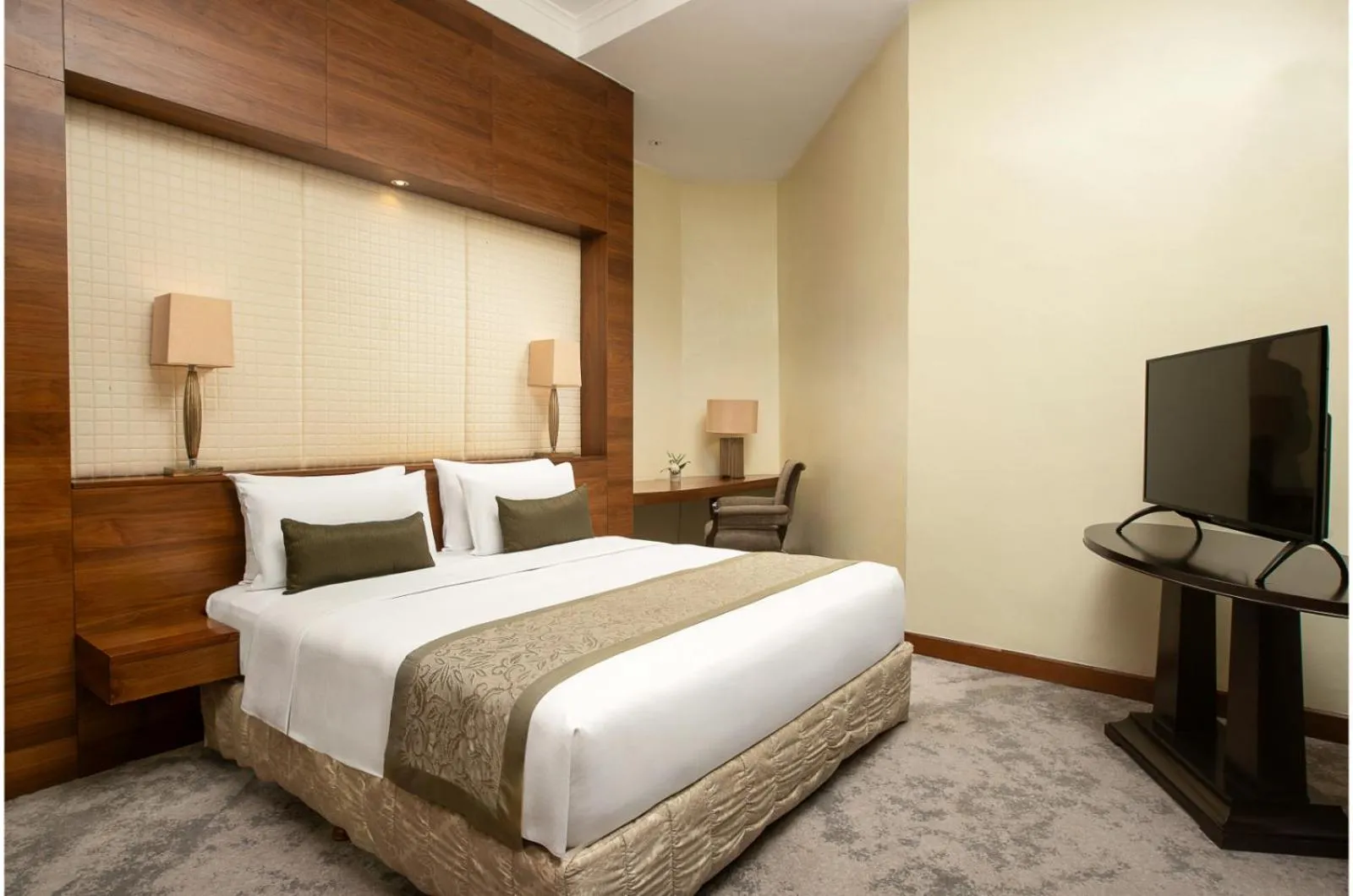 Business Suite in Aryaduta Medan