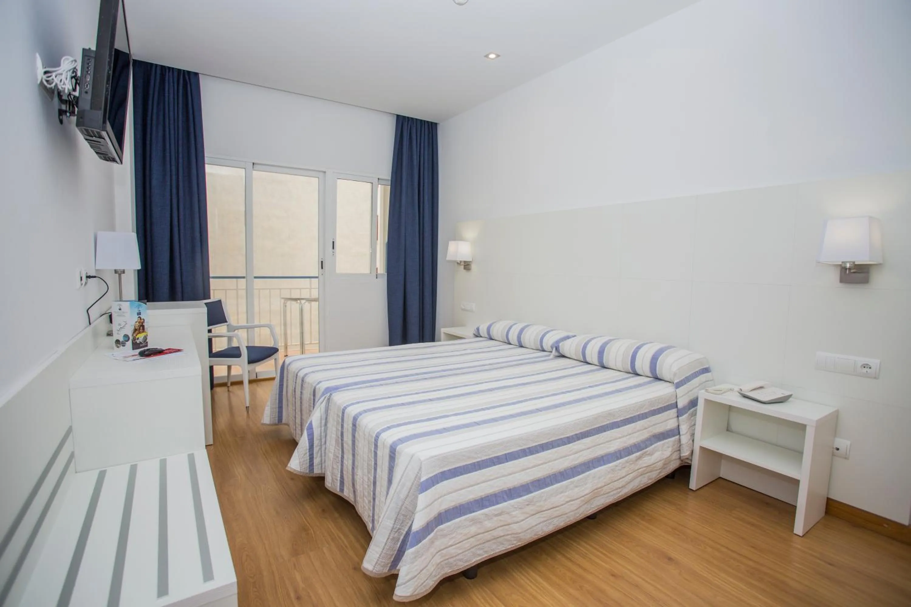 Standard Double or Twin Room in Hotel Voramar