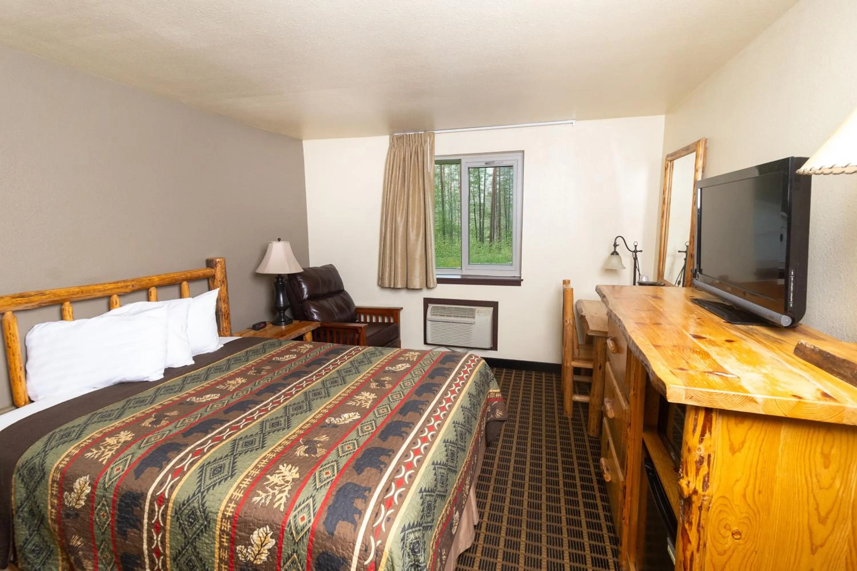 Queen Room in FairBridge Inn and Suites Sandpoint