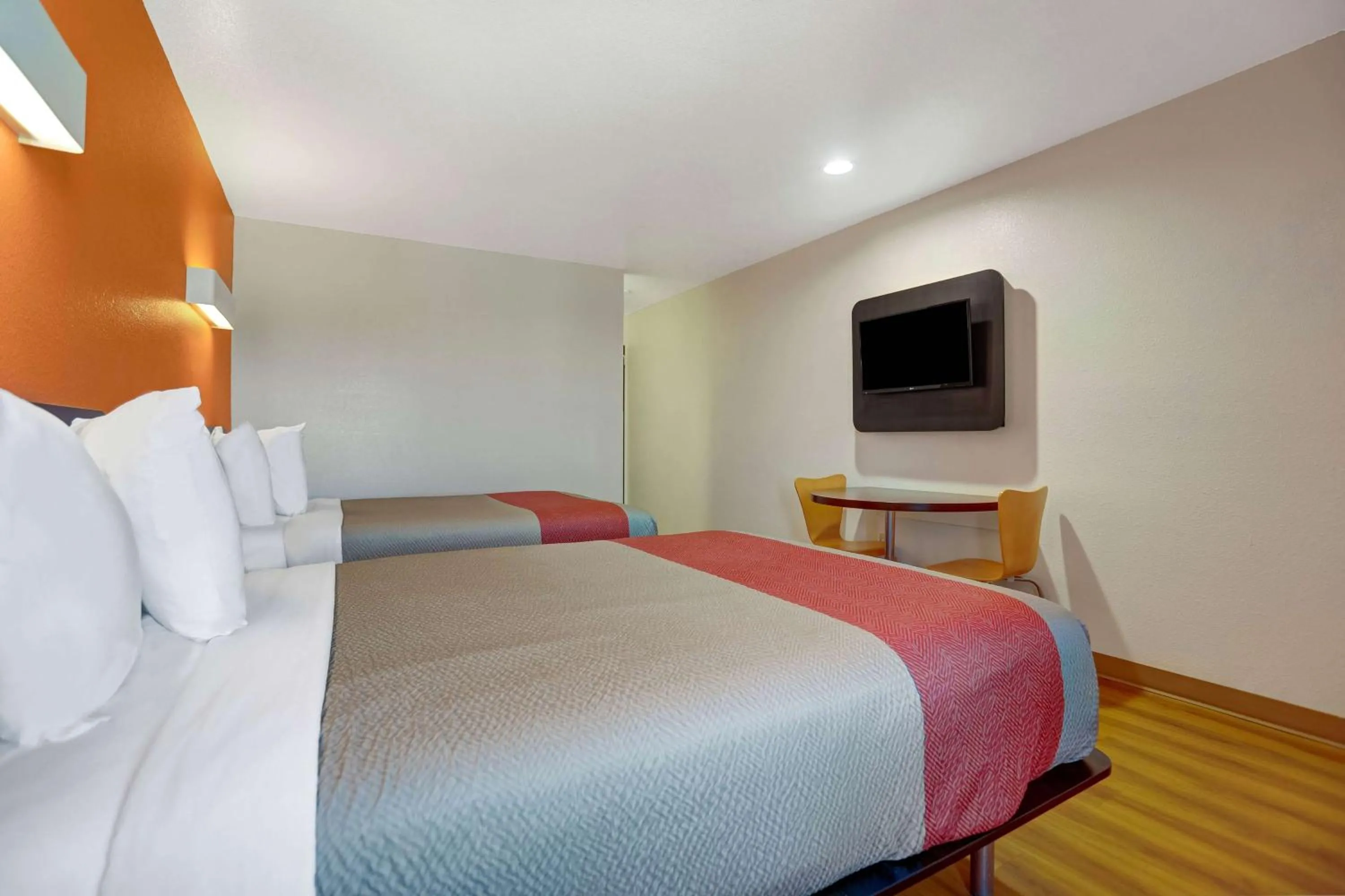 Queen Room with Two Queen Beds - Non-Smoking in Motel 6-Truth Or Consequences, NM