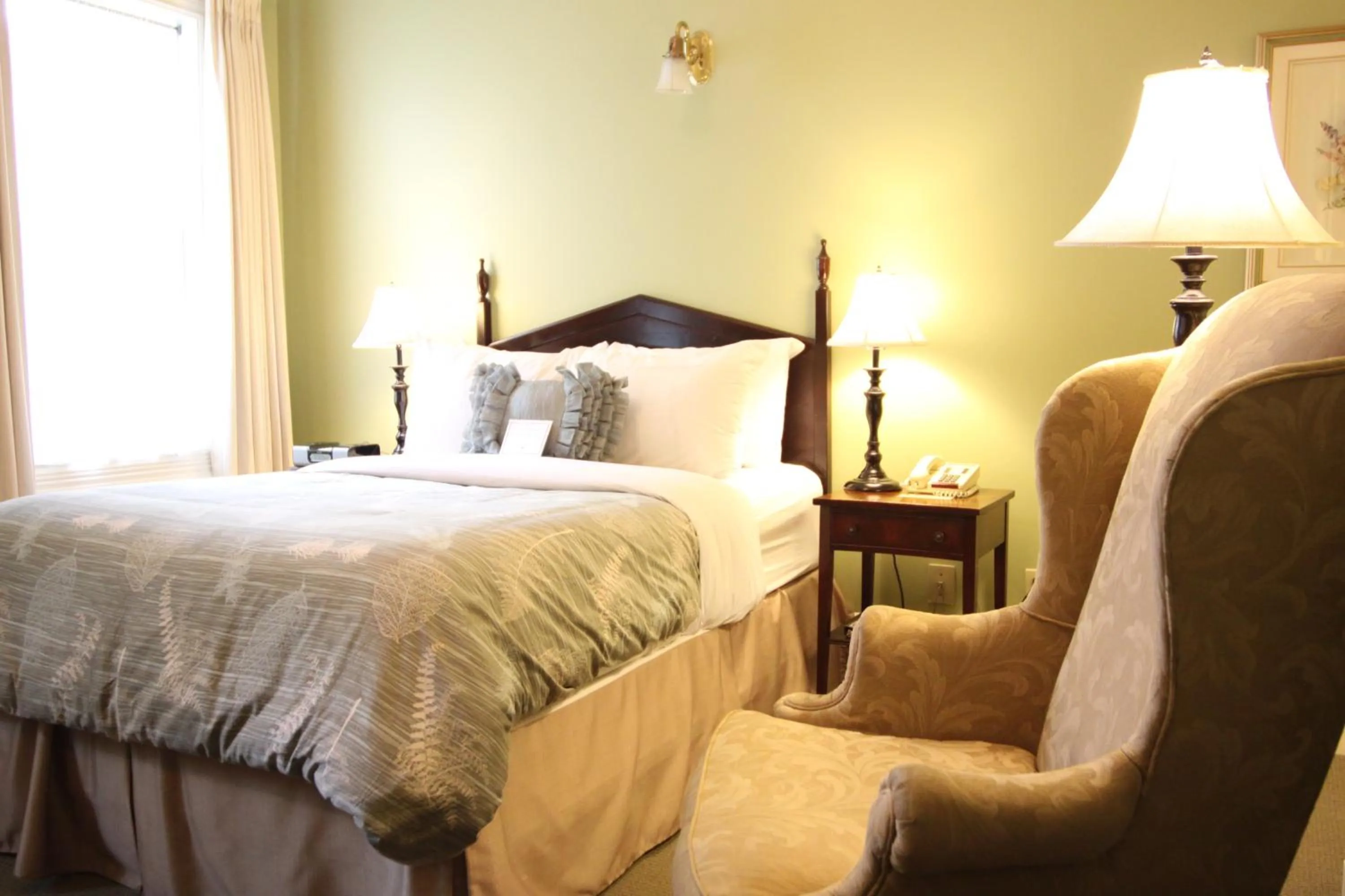 Petite Room in The Halliburton