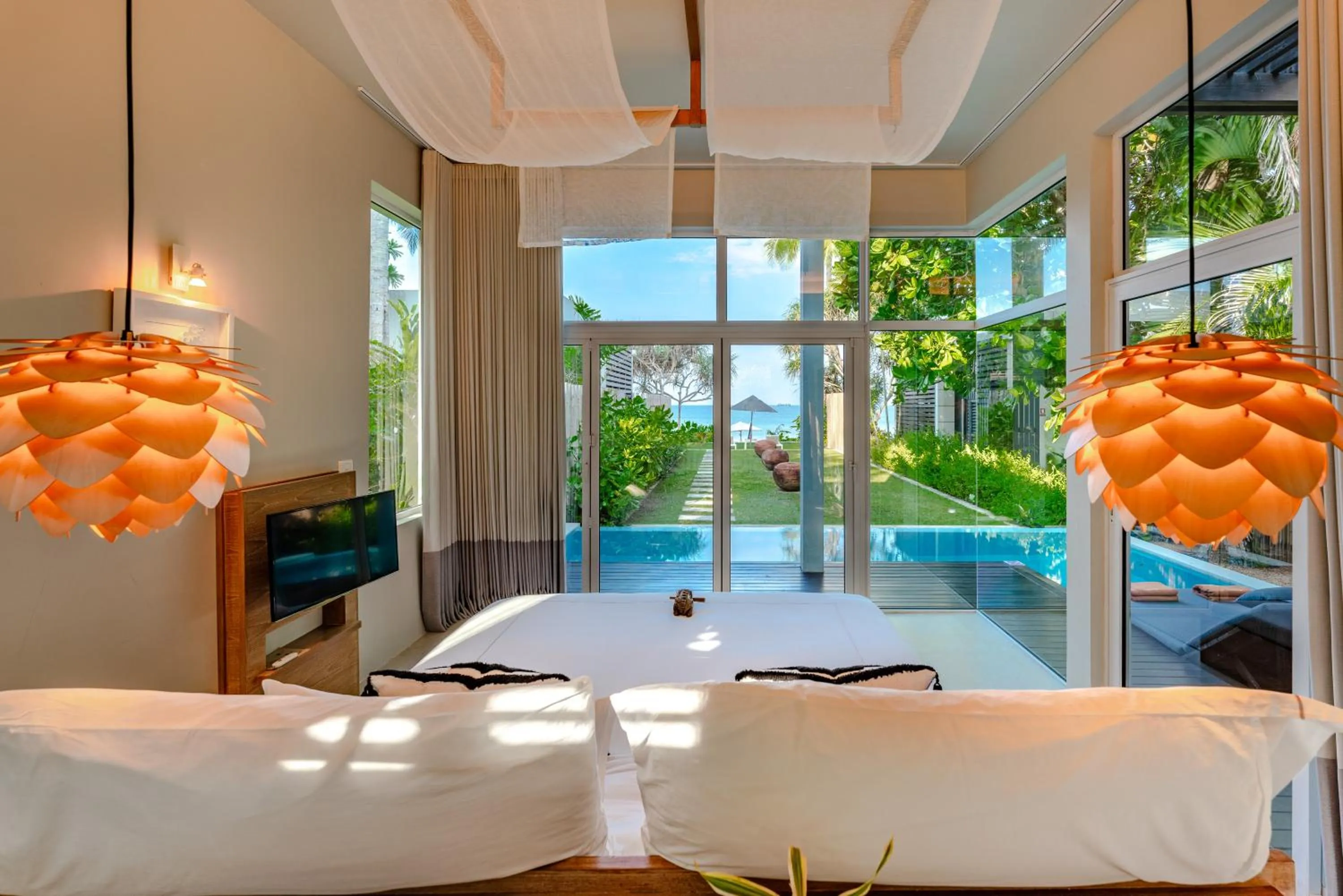 Beachfront Pool Suite in Aleenta Phuket - Phang Nga - The Leading Hotels of the World