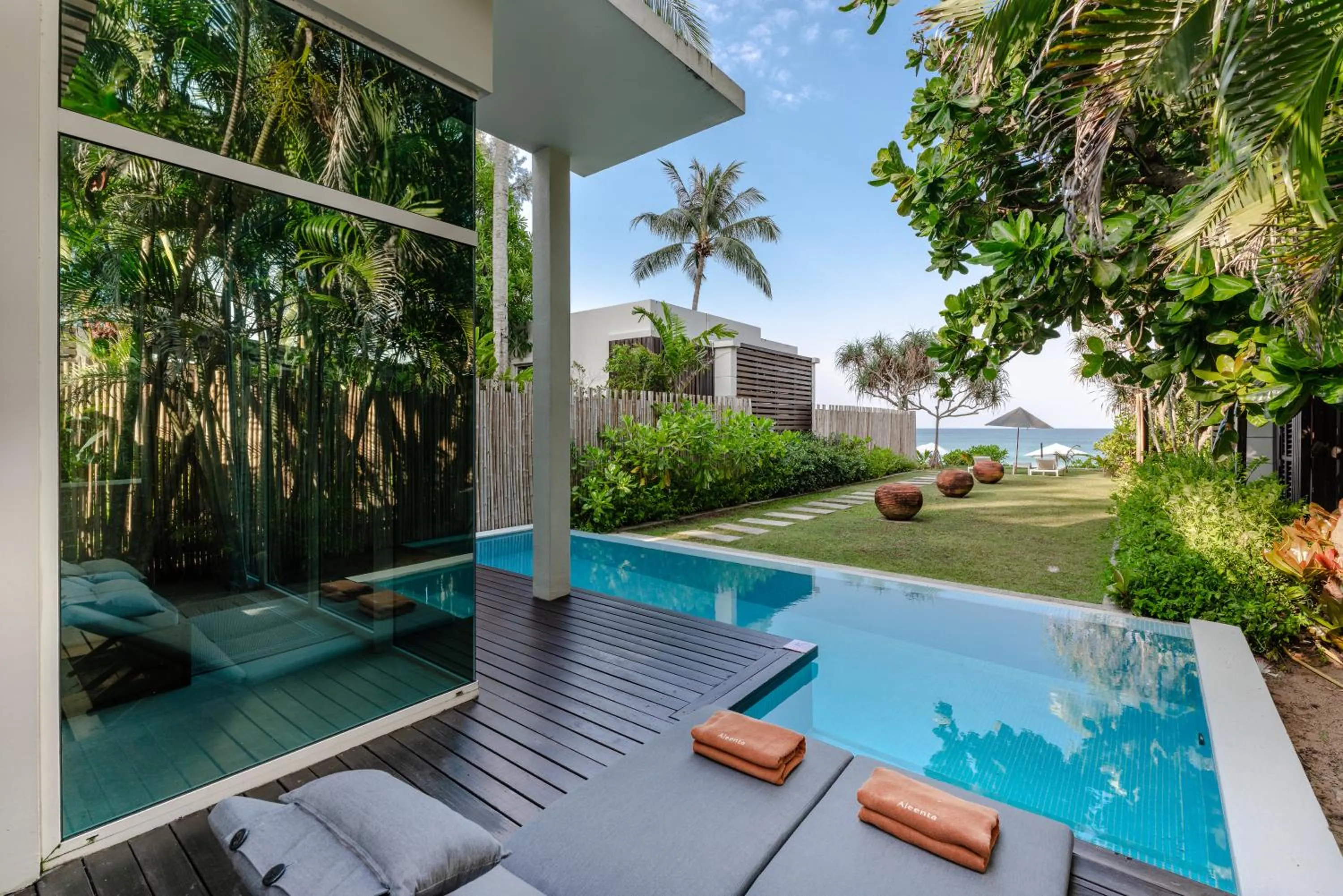 Beachfront Pool Suite in Aleenta Phuket - Phang Nga - The Leading Hotels of the World