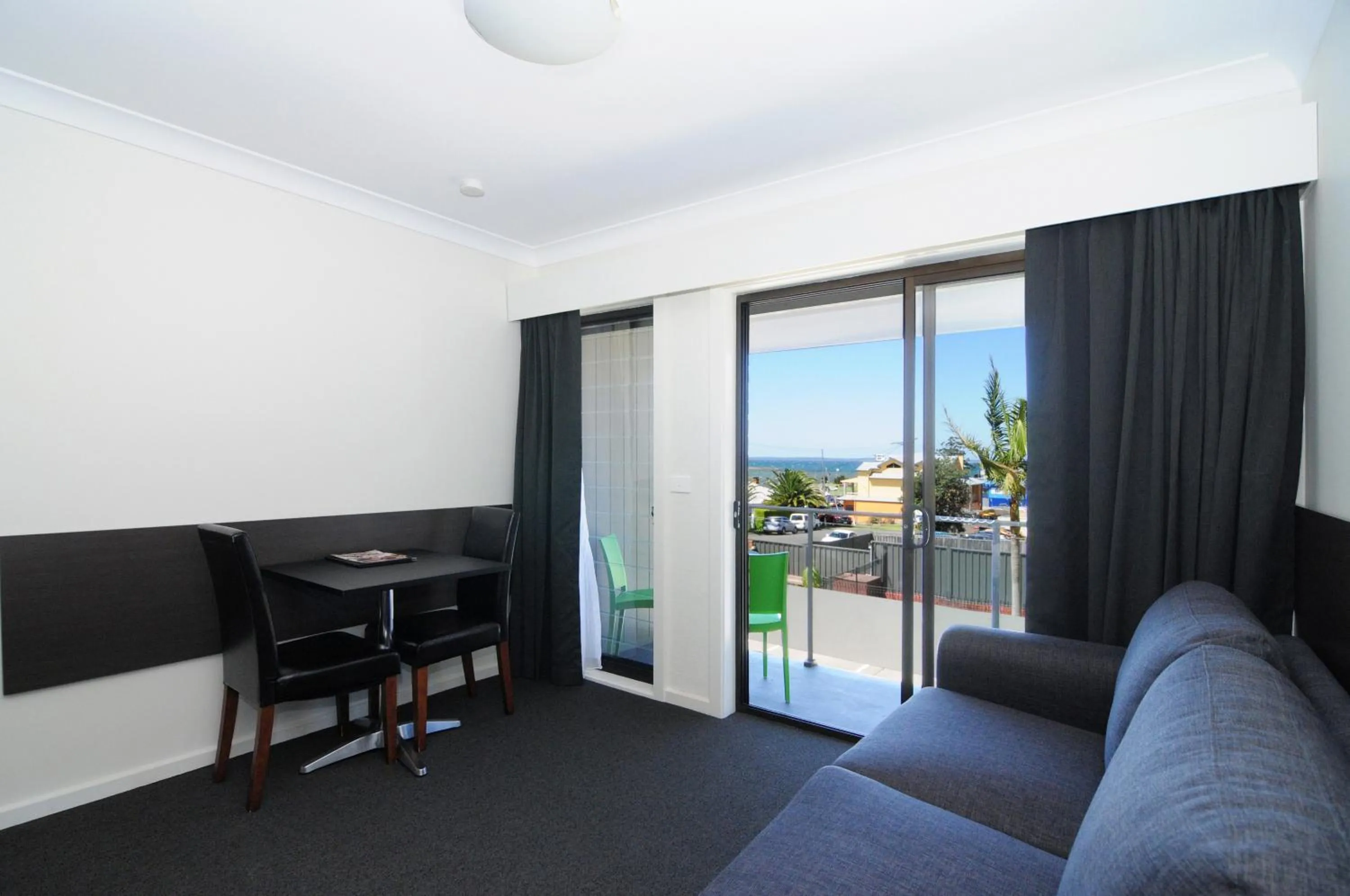 Queen Room with Balcony and Ocean View - Upper Level in Jervis Bay Motel