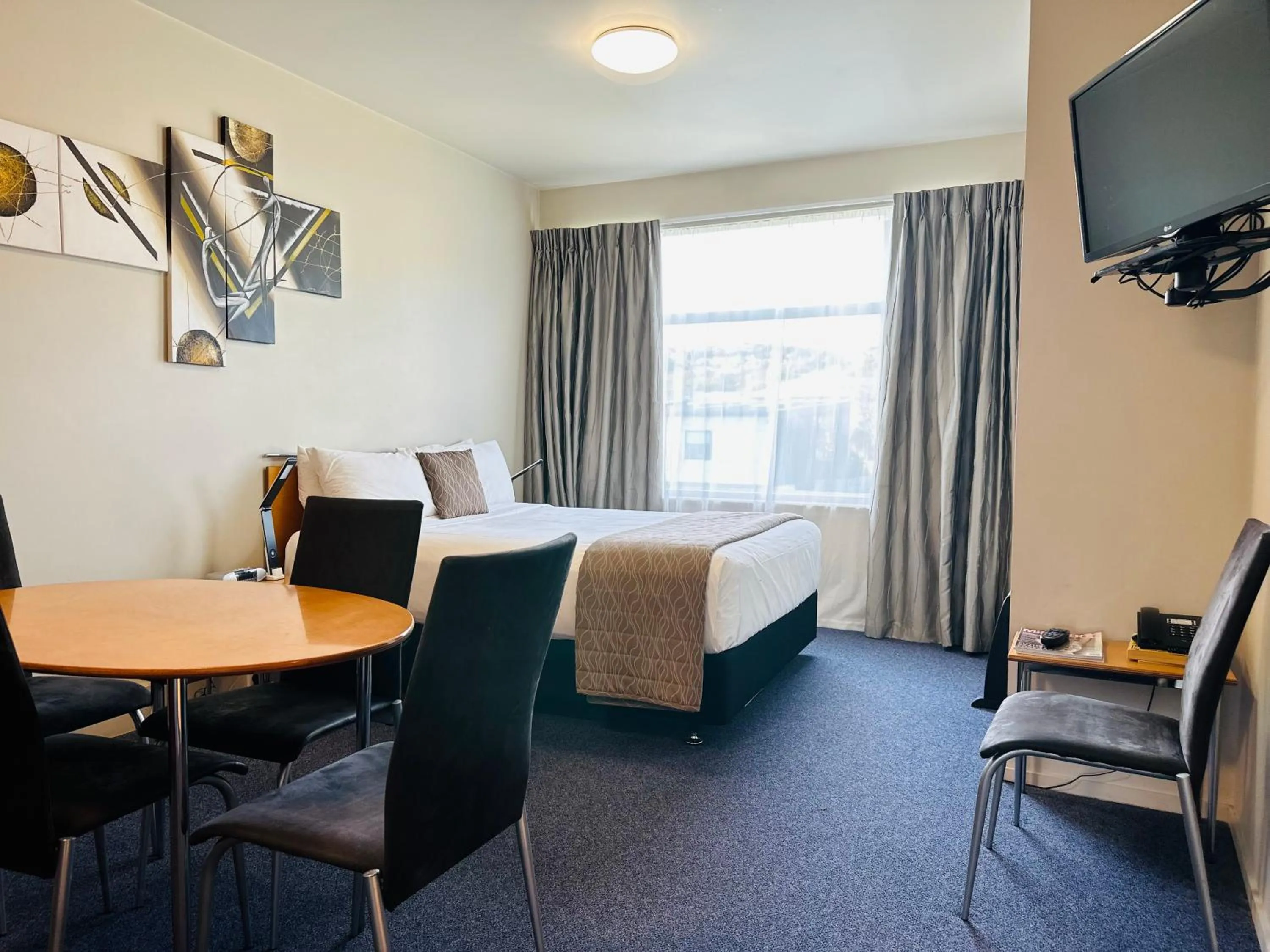 Standard One-Bedroom Apartment in Best Western Wellington