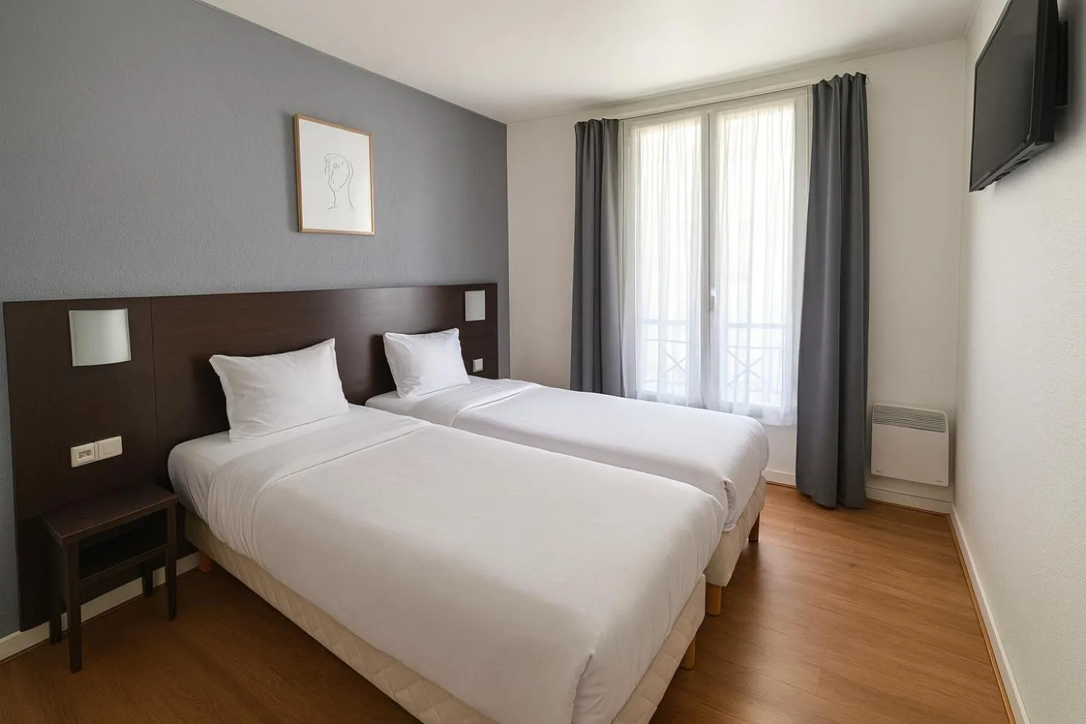 Twin Room in Hotel Arc Paris Porte d'Orléans