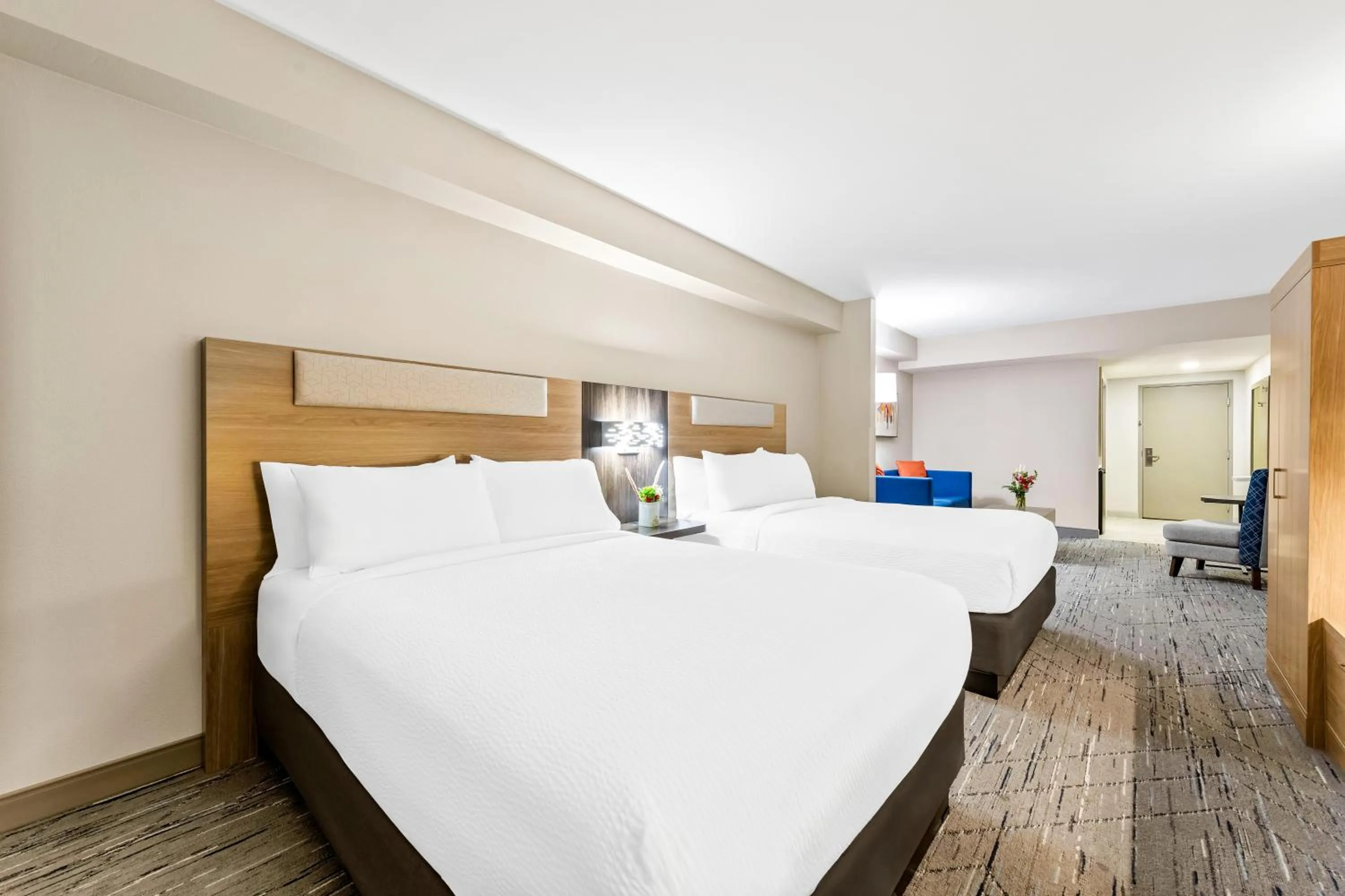 Queen Room with Two Queen Beds - Disability Access in Holiday Inn Express & Suites Sylva / Dillsboro by IHG