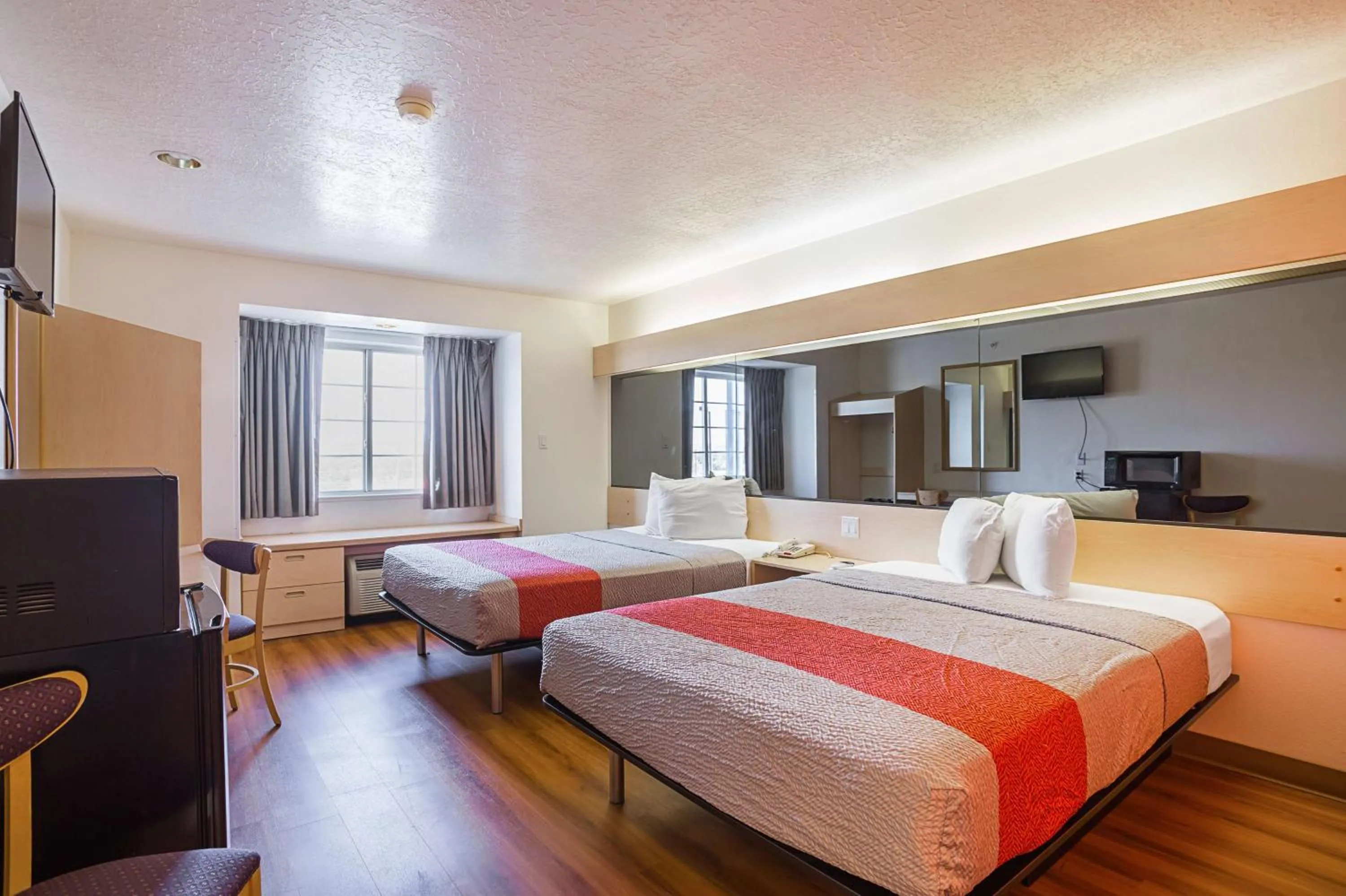 Queen Room with Two Queen Beds - Non-Smoking in Motel 6-Bernalillo, NM