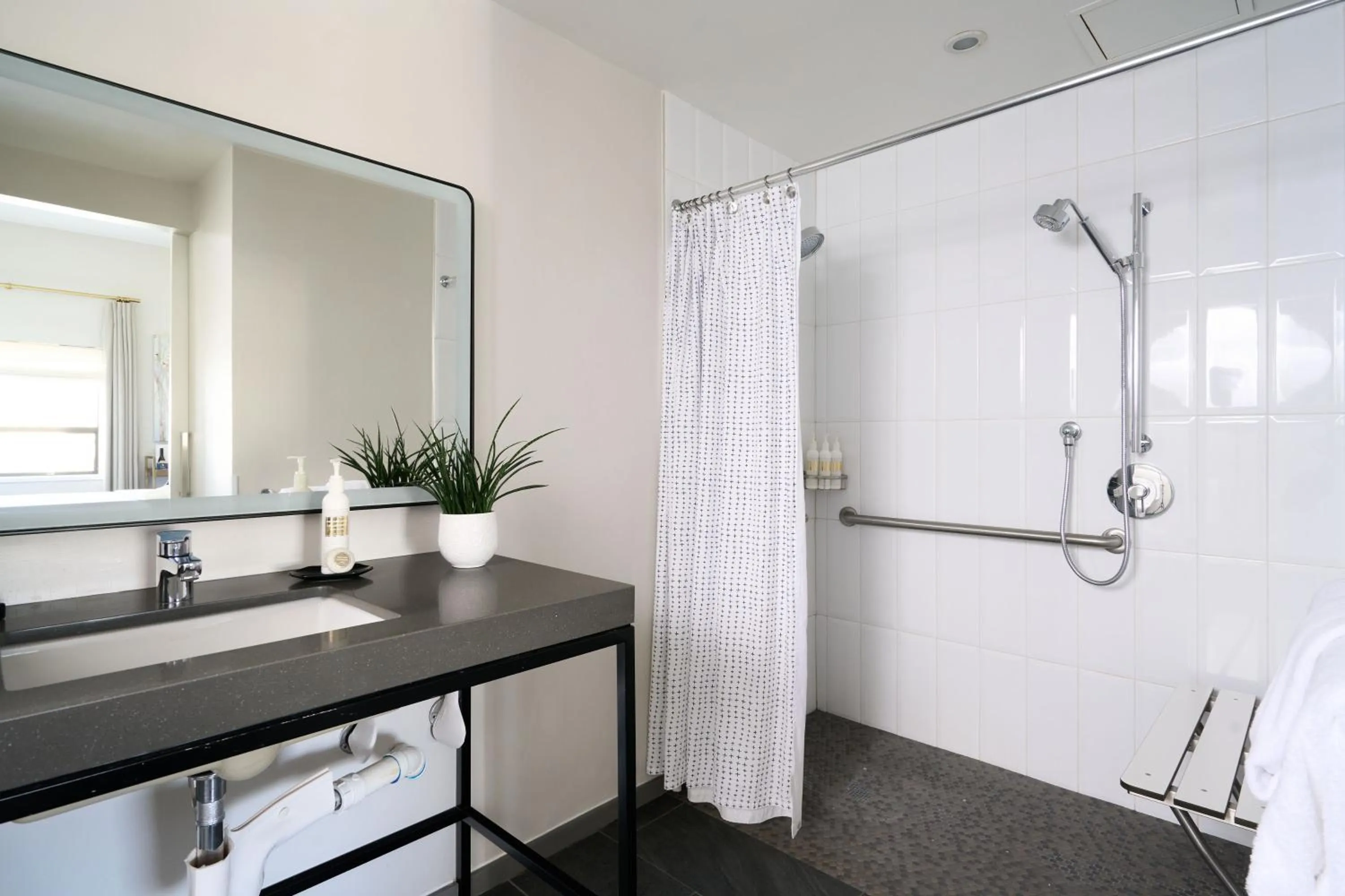 Queen Accessible in Heathman Hotel