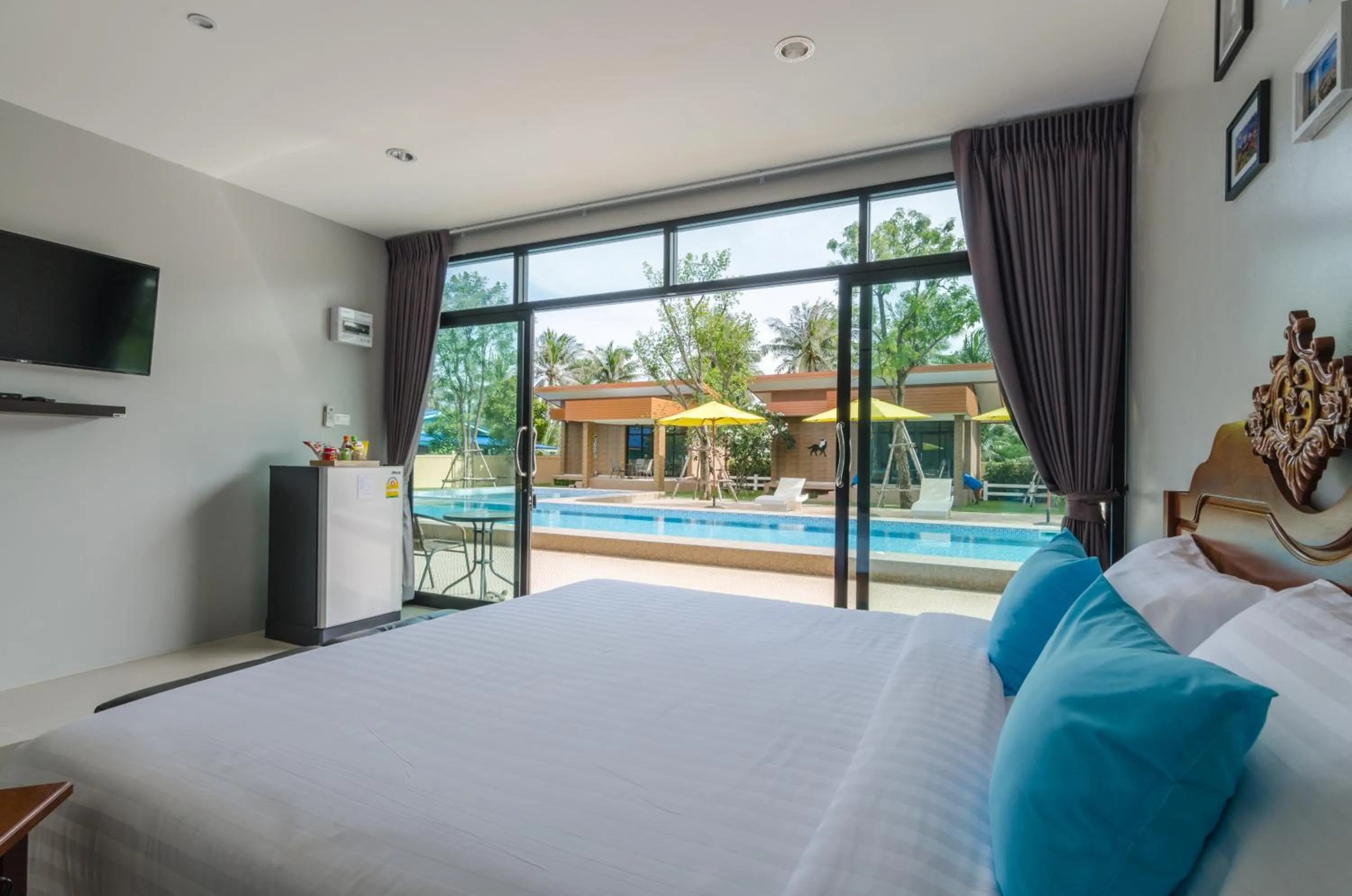 Double Room with Pool View in Golf Inn Resort