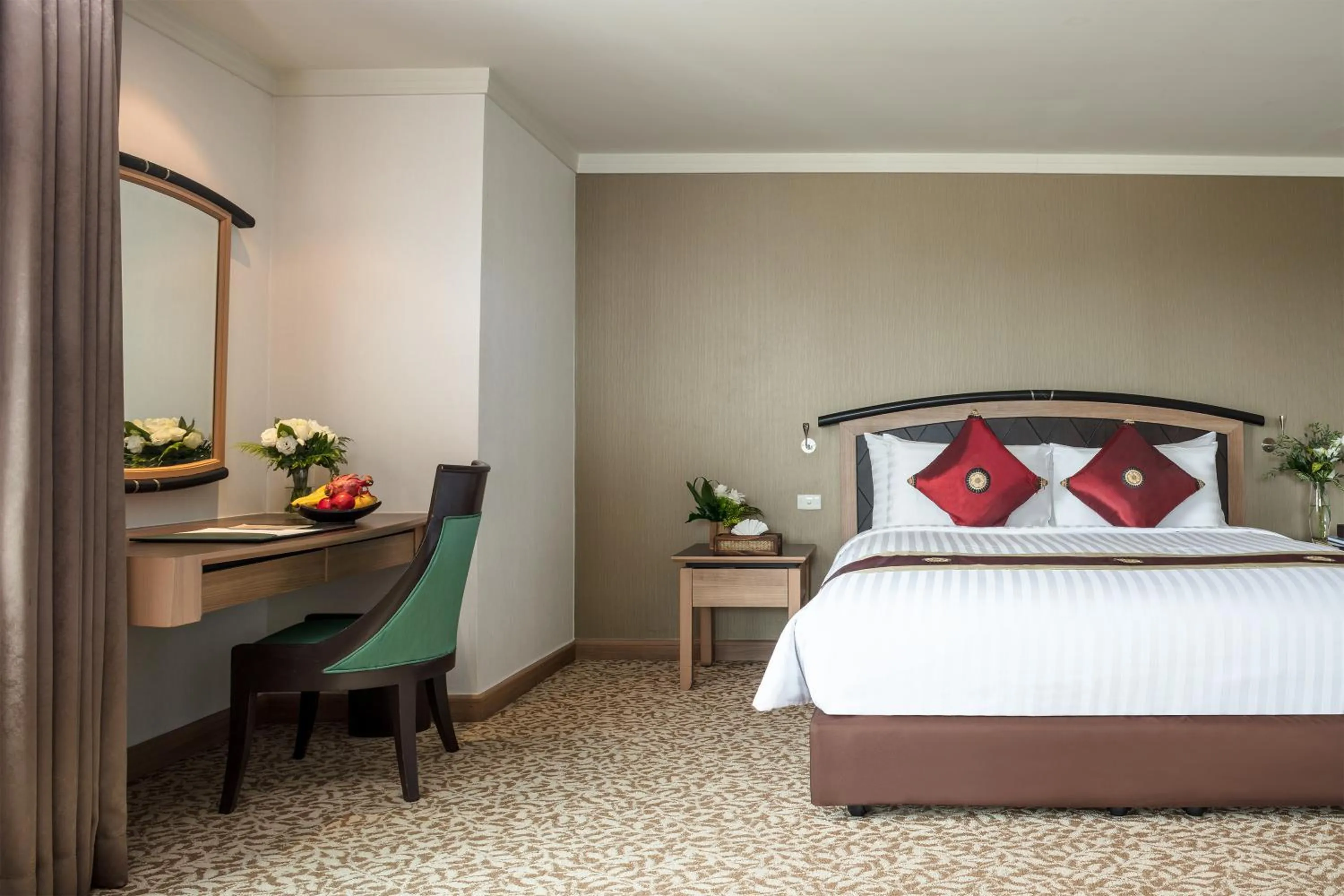 Junior Suite Standard Zone - single occupancy in Baiyoke Sky Hotel