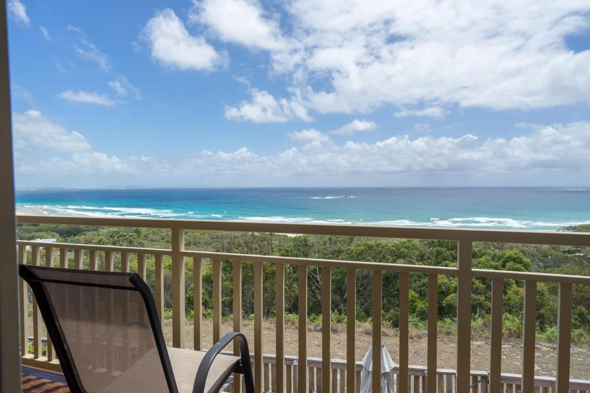 Two-Bedroom Villa with Beach and Ocean View in Pandanus Palms Holiday Resort