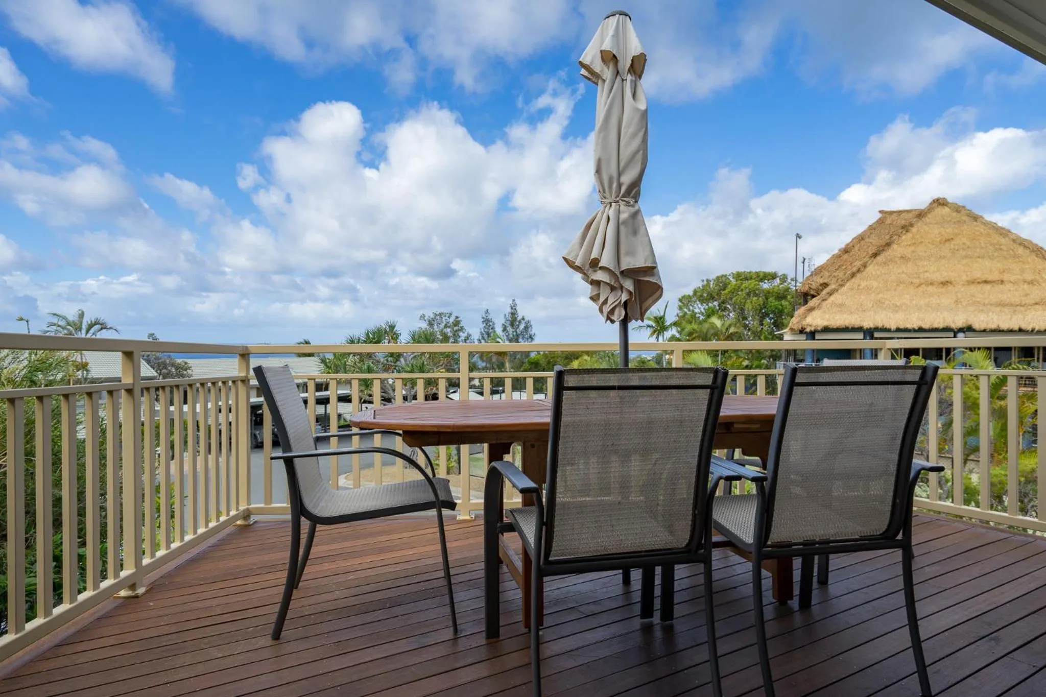 Three-Bedroom Villa with Ocean View in Pandanus Palms Holiday Resort