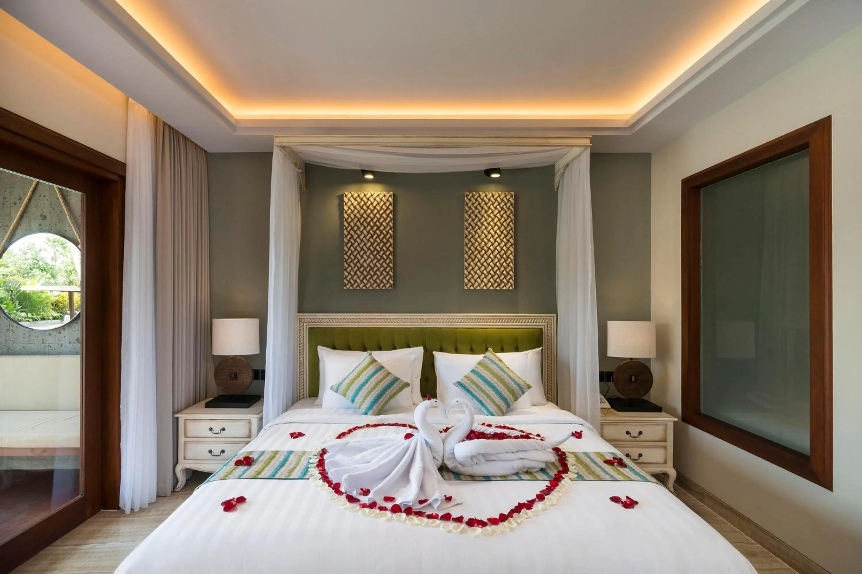 Honeymoon Suite with Lagoon Access in Sense Canggu Beach Hotel