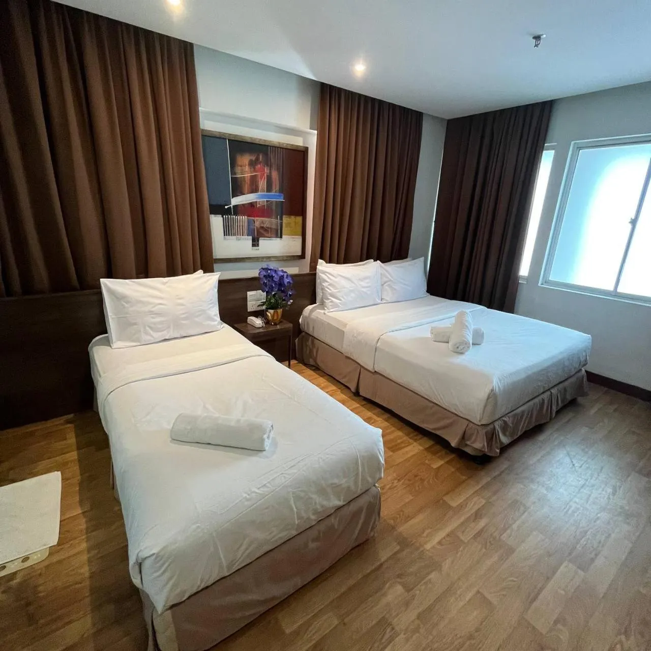 Deluxe Family Room with Window in Frenz Hotel Kuala Lumpur