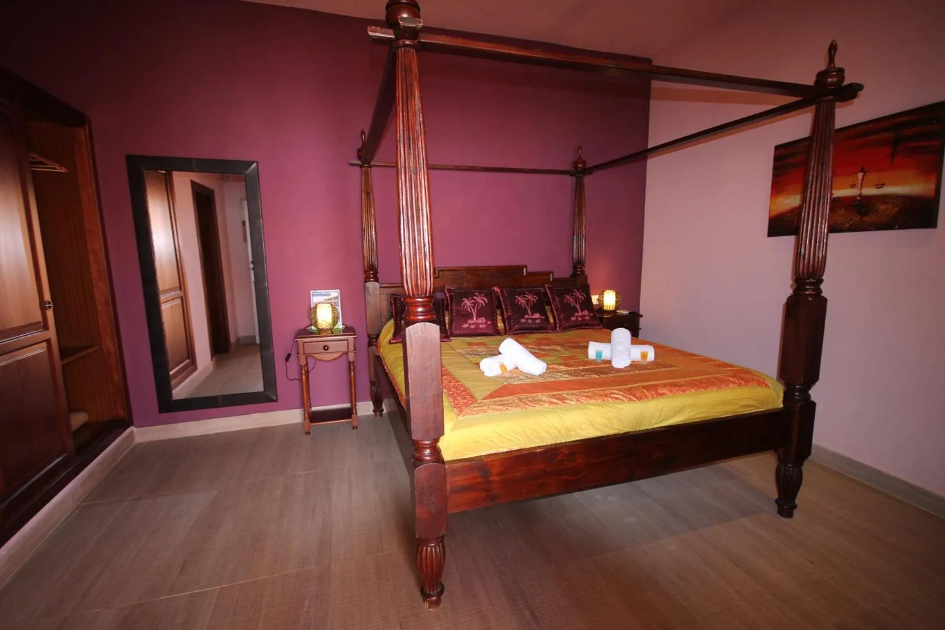 Large Double Room in Hotel Copacabana Tarifa Beach