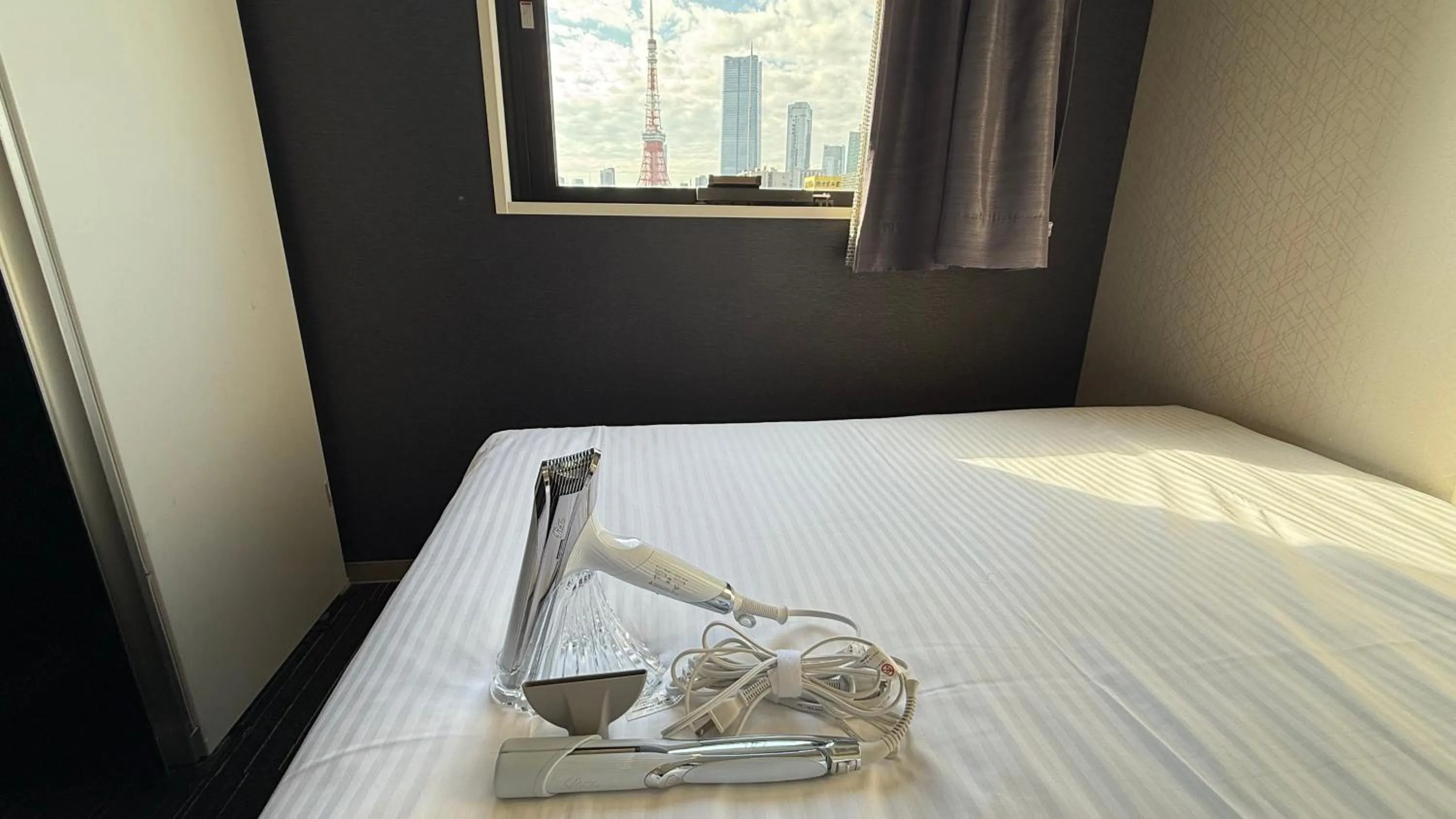 Tower View Single Room Non-Smoking - single occupancy in Henn na Hotel Tokyo Hamamatsucho