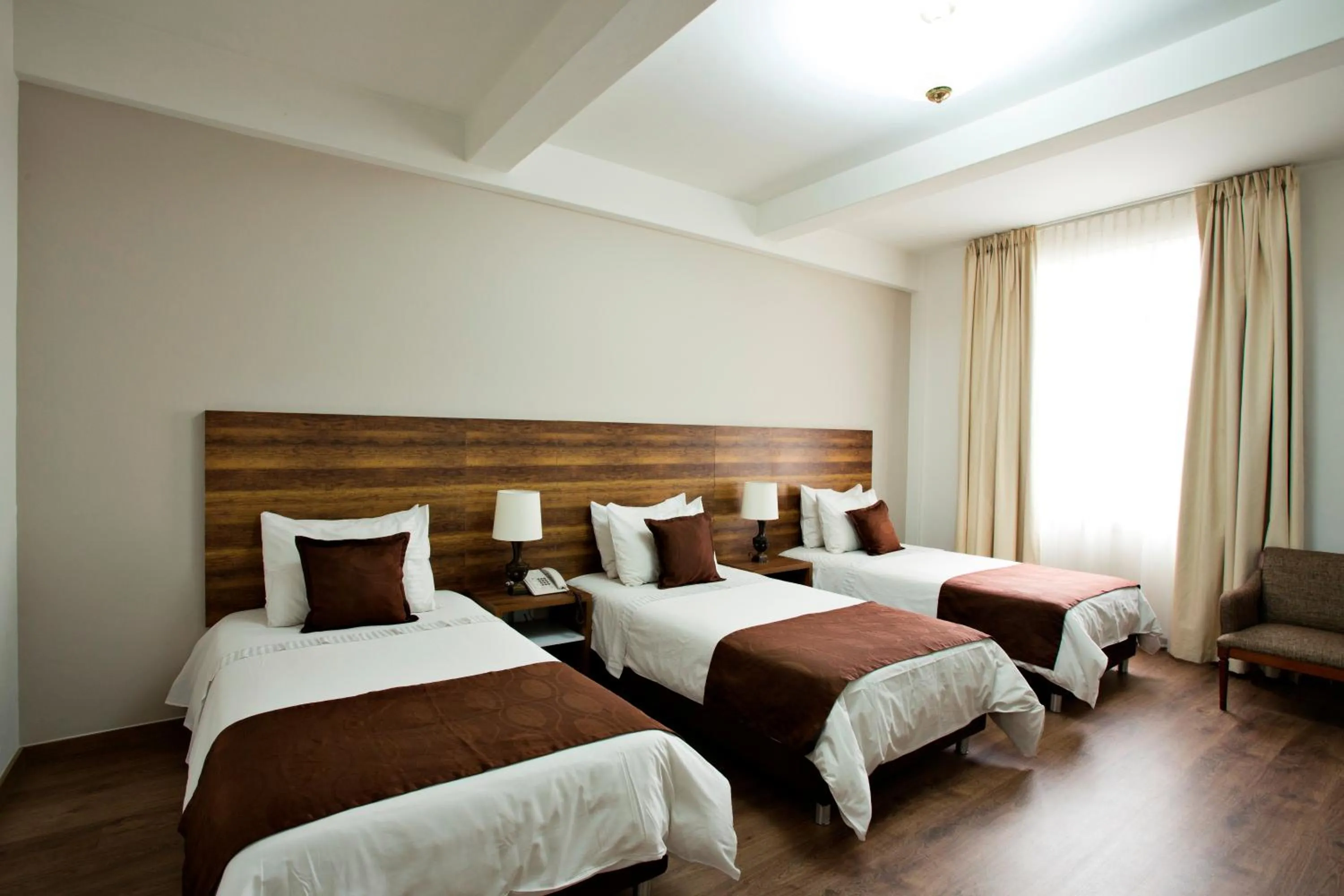 Triple Room with Air-Conditioning in Hotel Nutibara