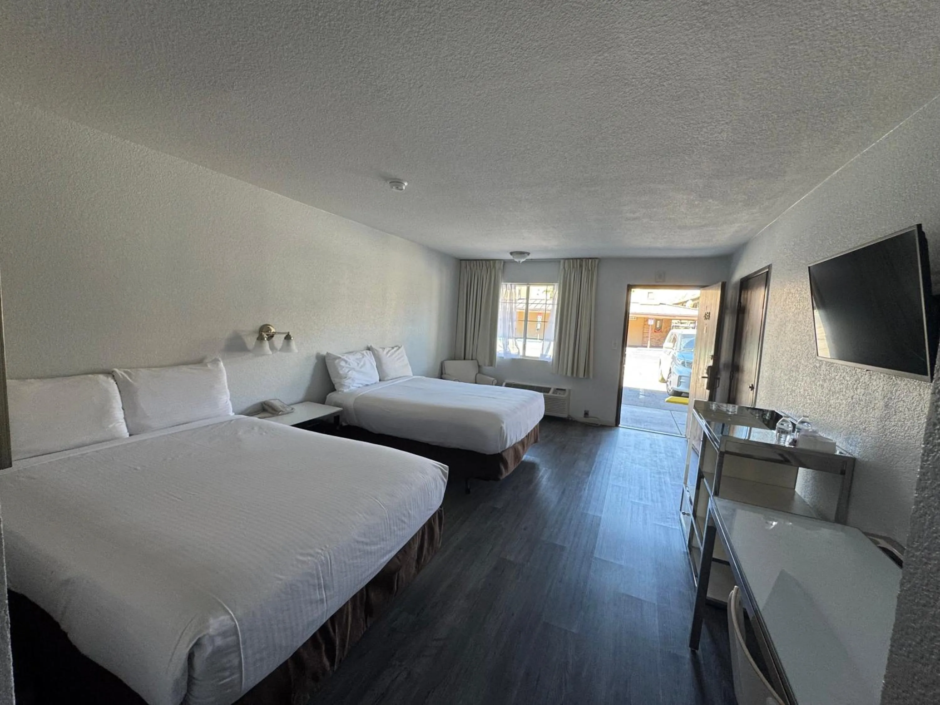 Deluxe Double Room in The New Pioneer