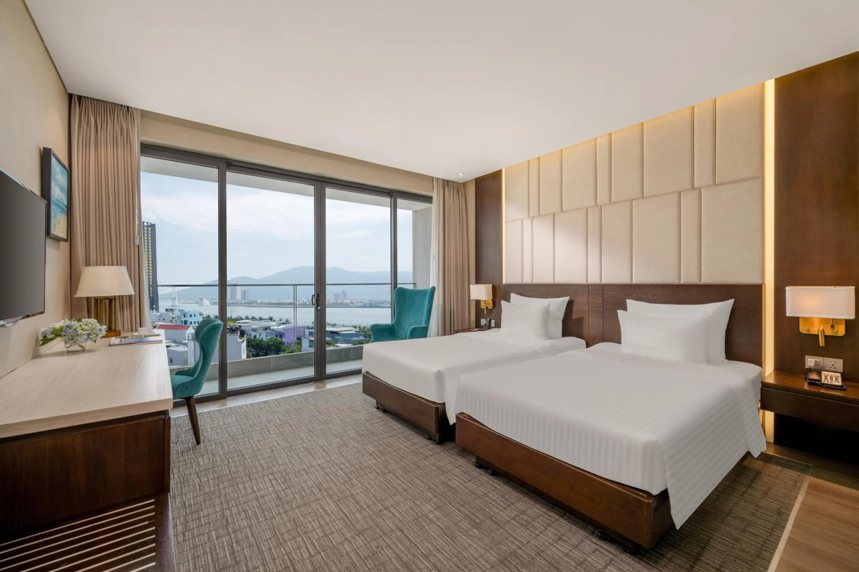 Premier Deluxe Double/ Twin with River View & Balcony in New Orient Hotel Da Nang