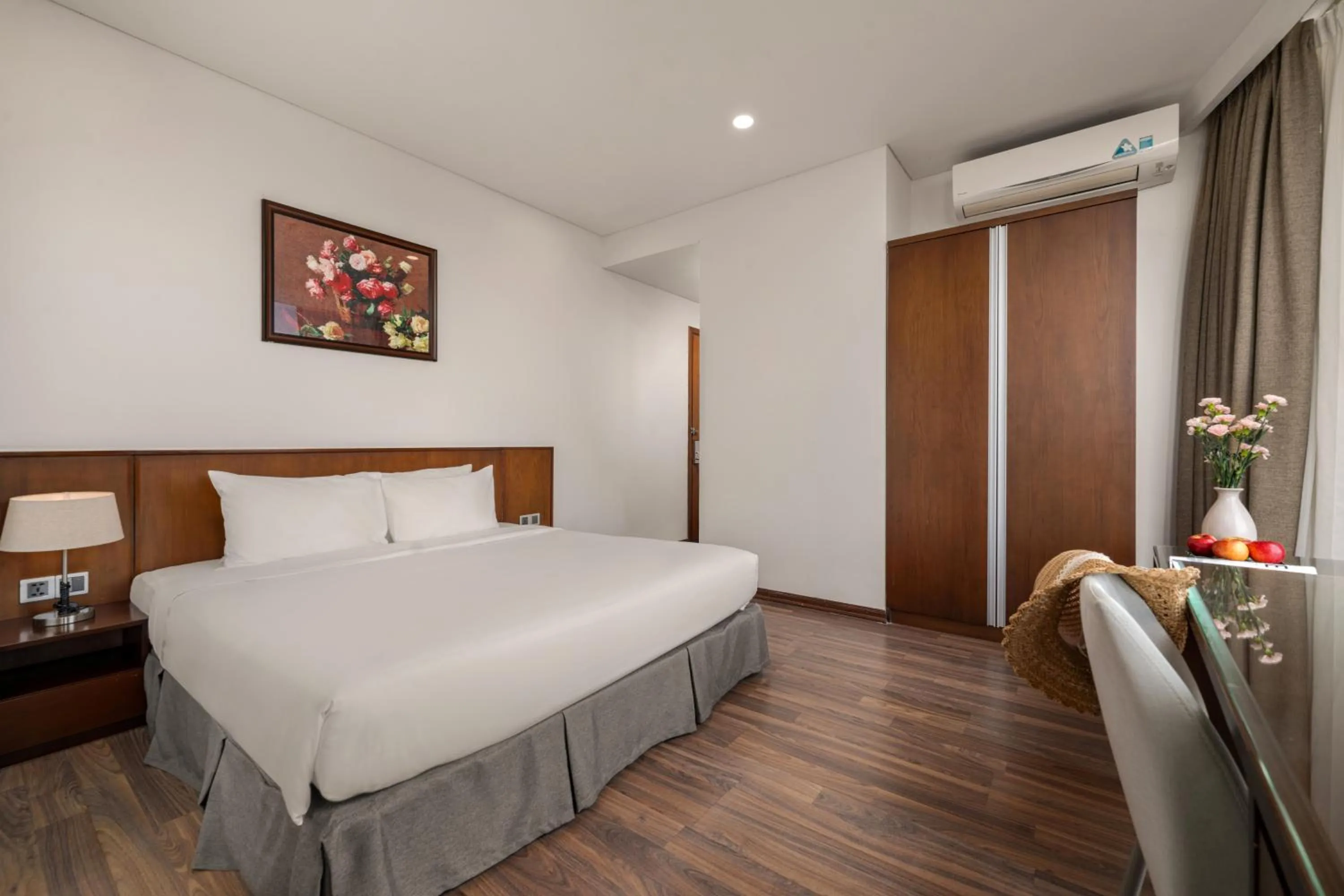 Deluxe Double Room with River View in Mitisa Hotel Da Nang - Near Dragon Bridge