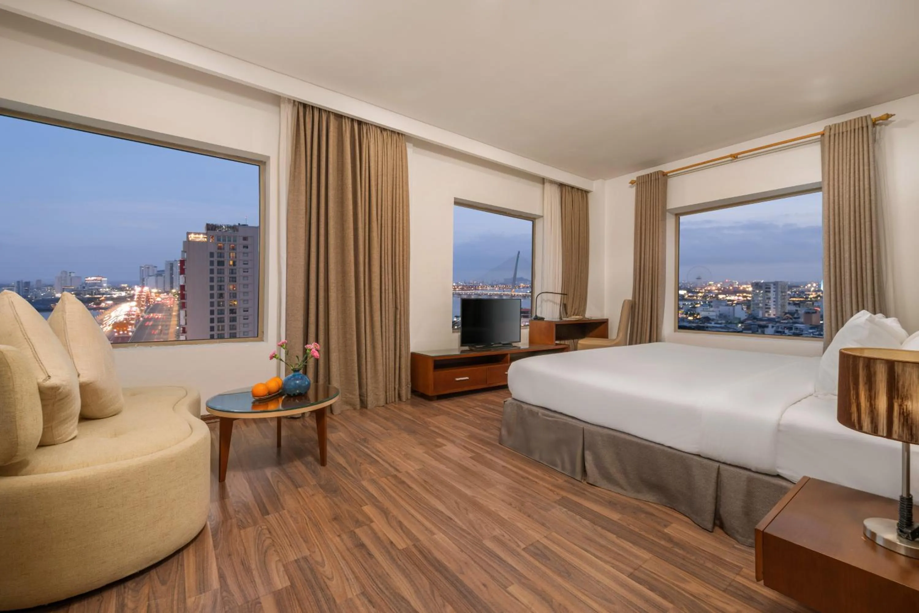 Junior Suite in Mitisa Hotel Da Nang - Near Dragon Bridge