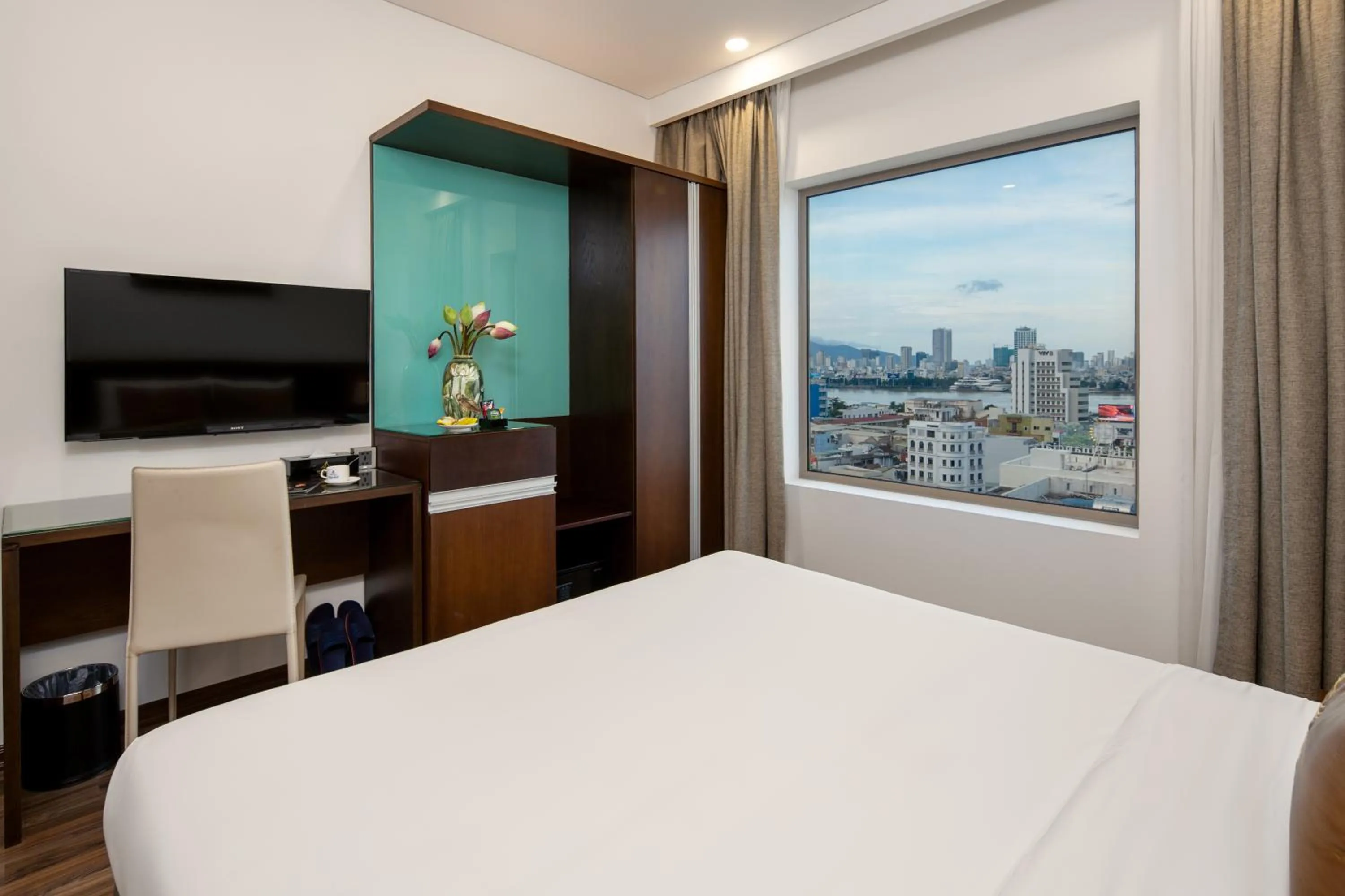 Deluxe Double Room with River View in Mitisa Hotel Da Nang - Near Dragon Bridge