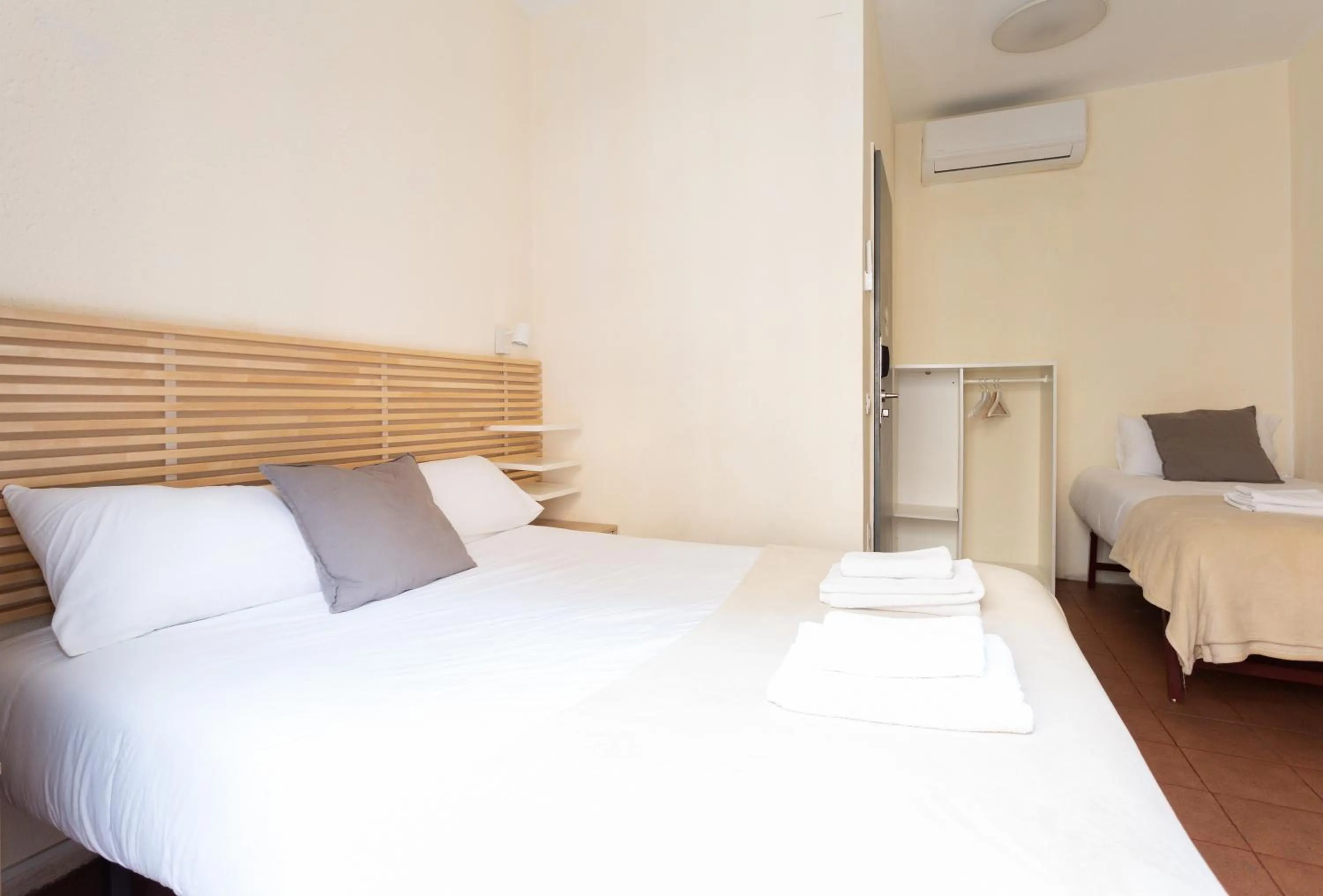 Double Room with Extra Bed in Mambo Tango