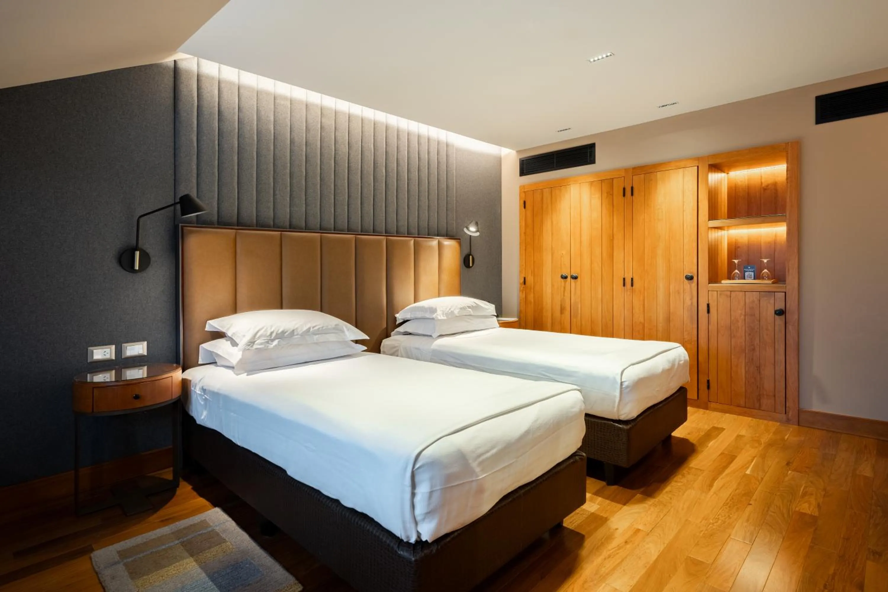 Superior Double or Twin Room with Lake View in Llao Llao Resort, Golf-Spa