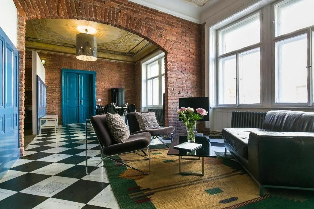 Two-Bedroom Suite in Old Town - Dusni Apartments