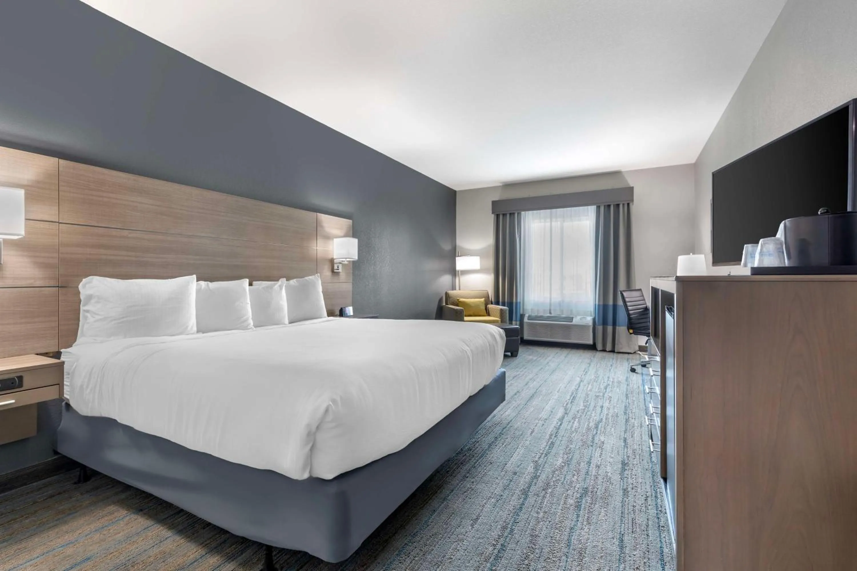 King Room - Disability Access in Best Western Plus Stephenville Inn