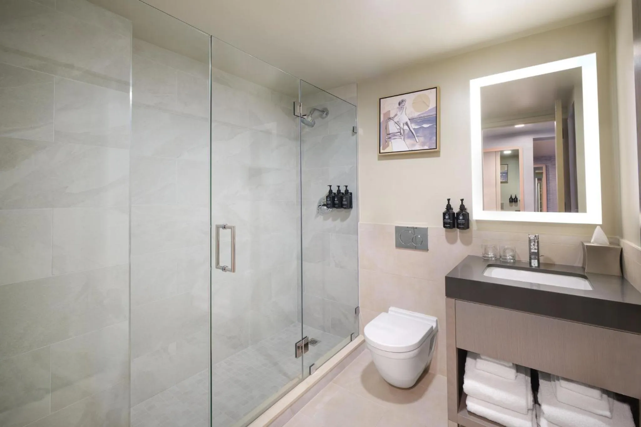 Standard Queen Room in Hotel Indigo East End by IHG