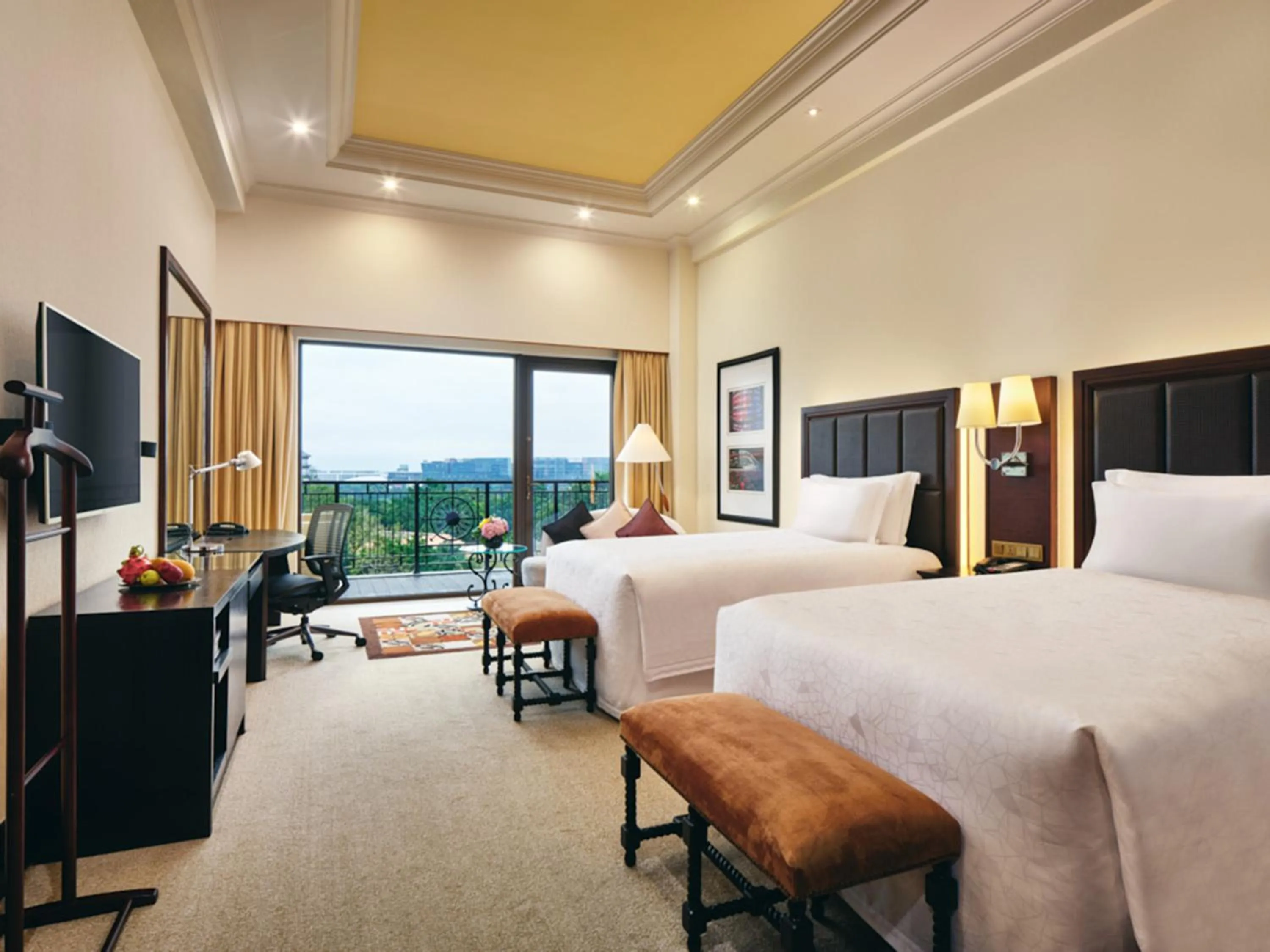 2 Single Beds Club Deluxe Pool View in InterContinental Shenzhen by IHG