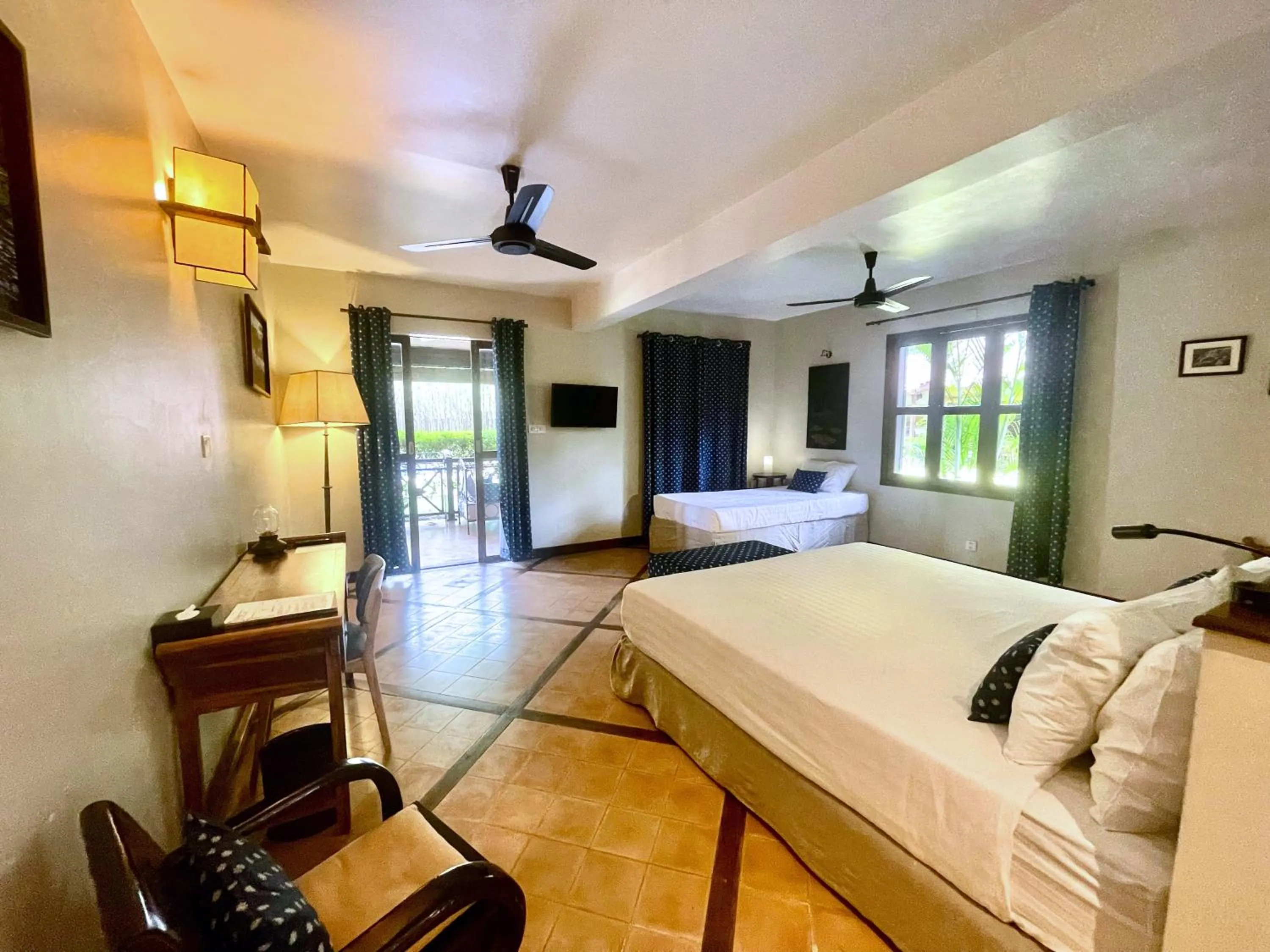 Triple Room with Terrace in La Palmeraie D'angkor