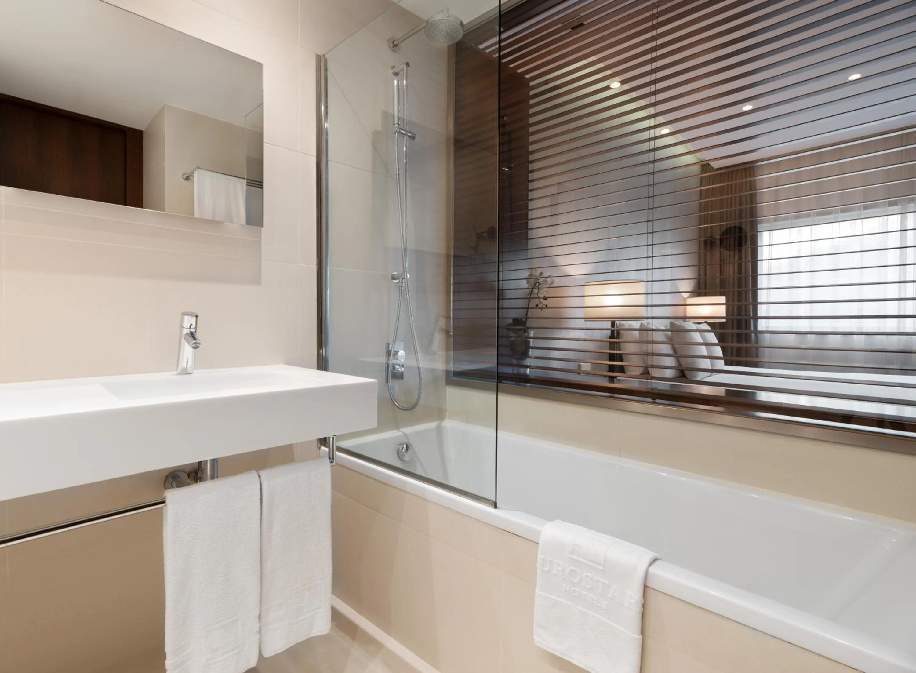 Double Room with Extra Bed in Eurostars Mar de Vigo