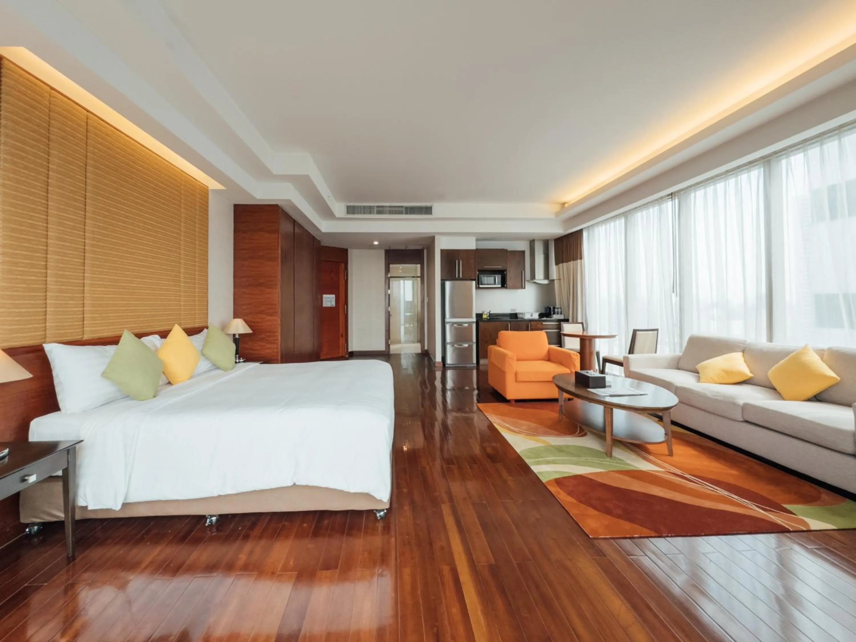 Deluxe Studio Corner in Column Bangkok Hotel