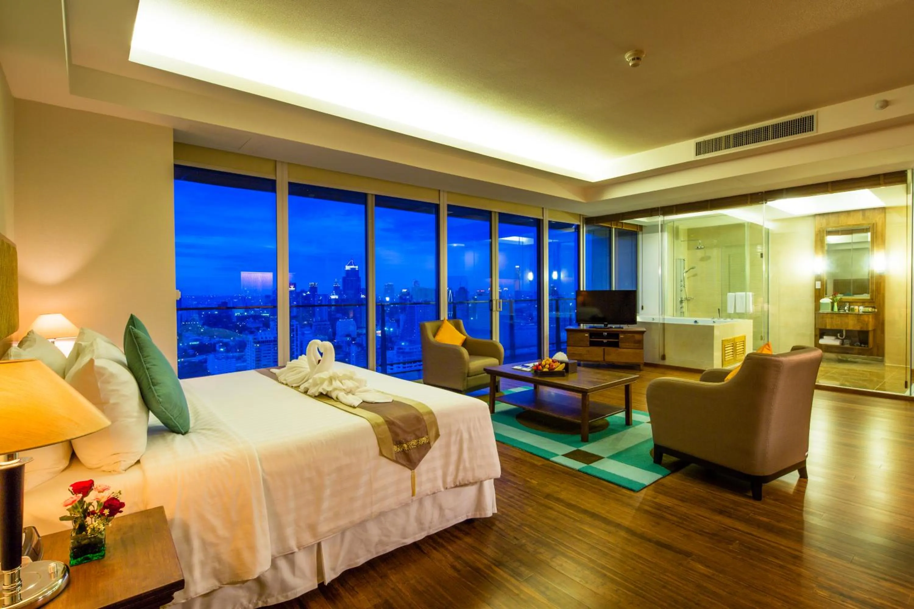 Studio with Spa Bath in Column Bangkok Hotel