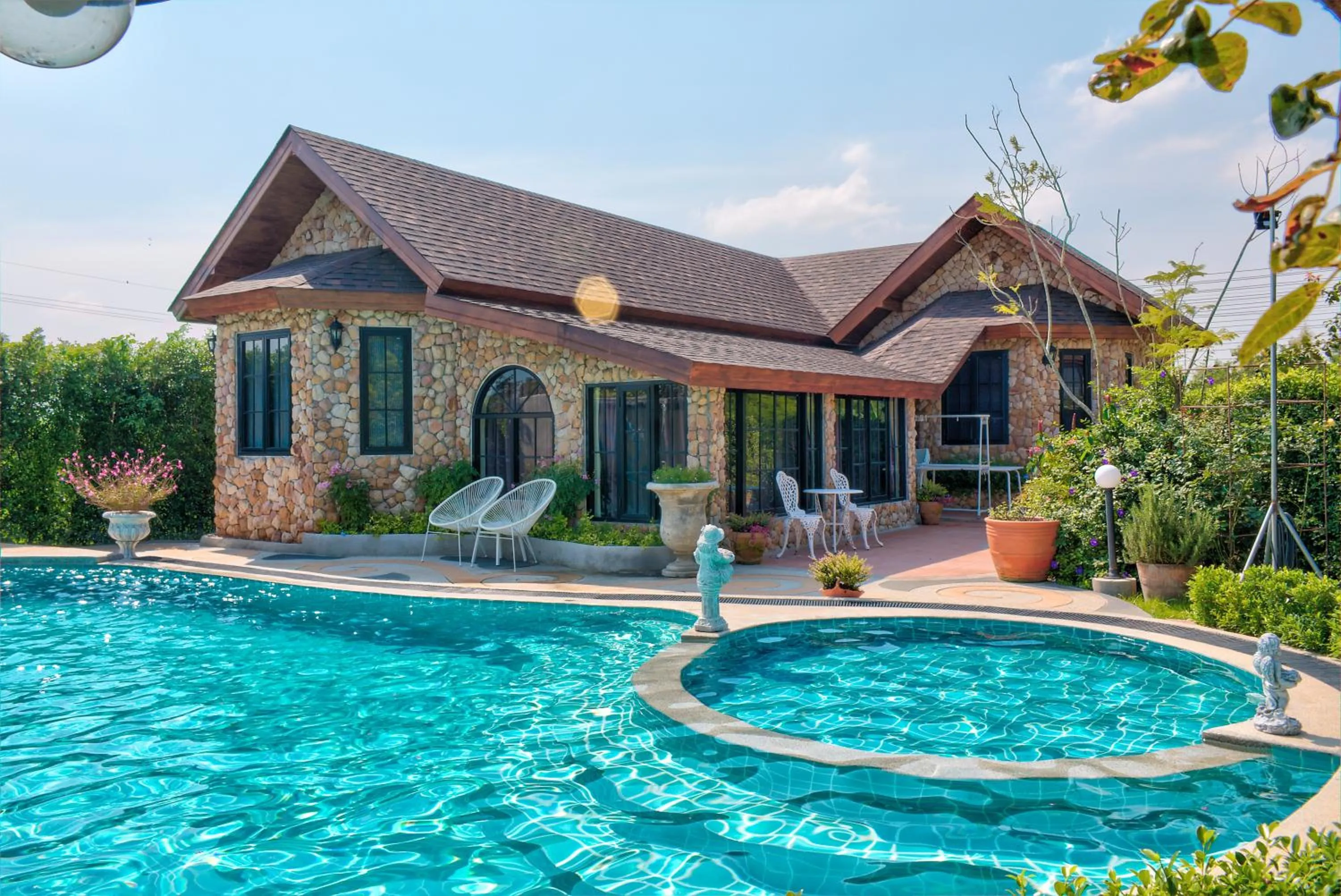 Three-Bedroom French Cottage in Chateau de Prim Khao Yai