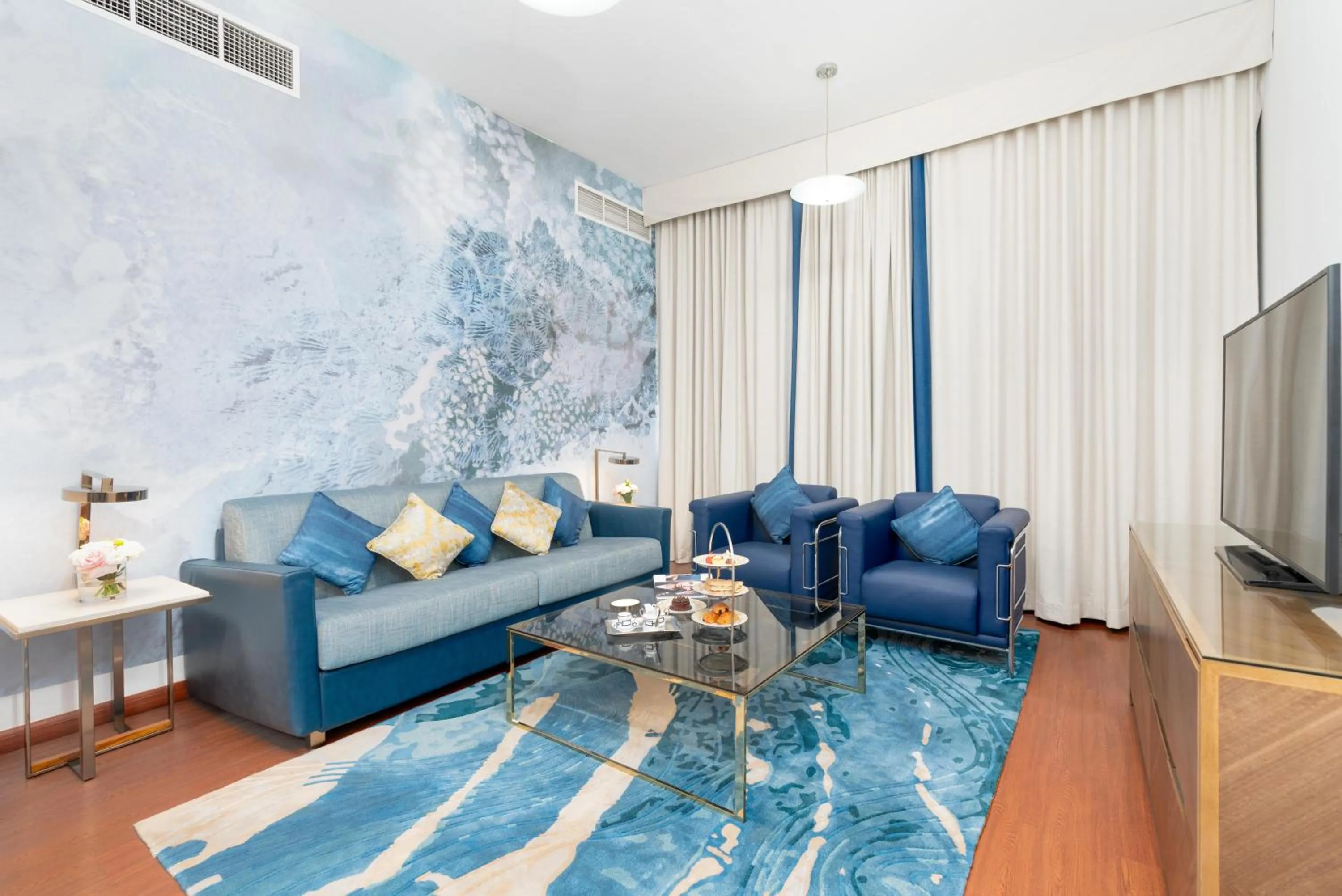 Premier Three Bedroom Suite in Golden Sands Hotel & Residences