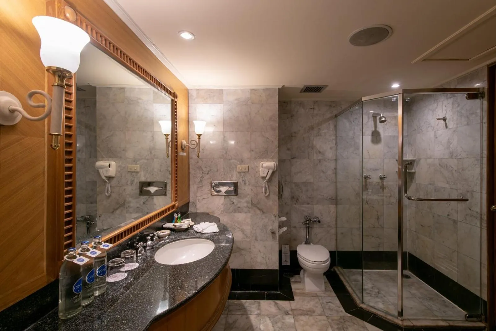 Family Suite in Montien Riverside Hotel Bangkok