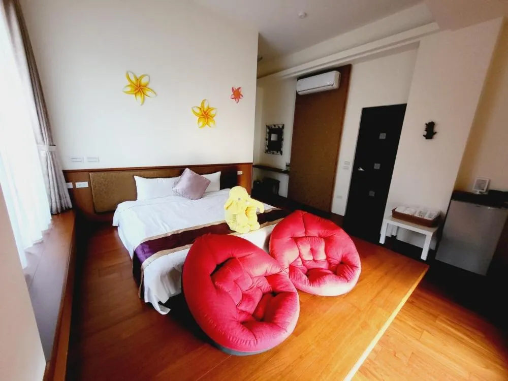 Queen Room with Garden View in Kurumba JiJi B&B