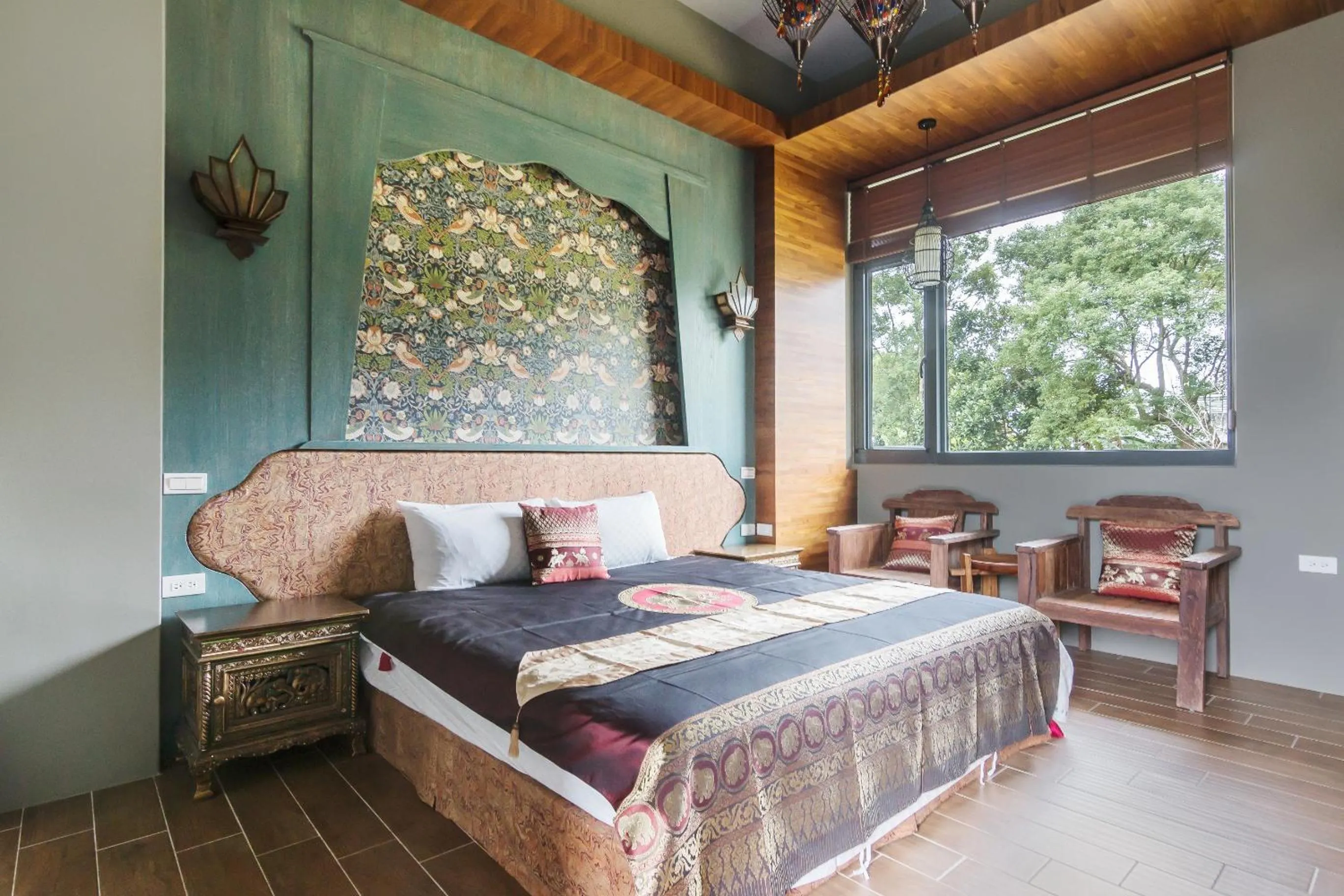 Queen Room with Spa Bath in The Dawn B&B