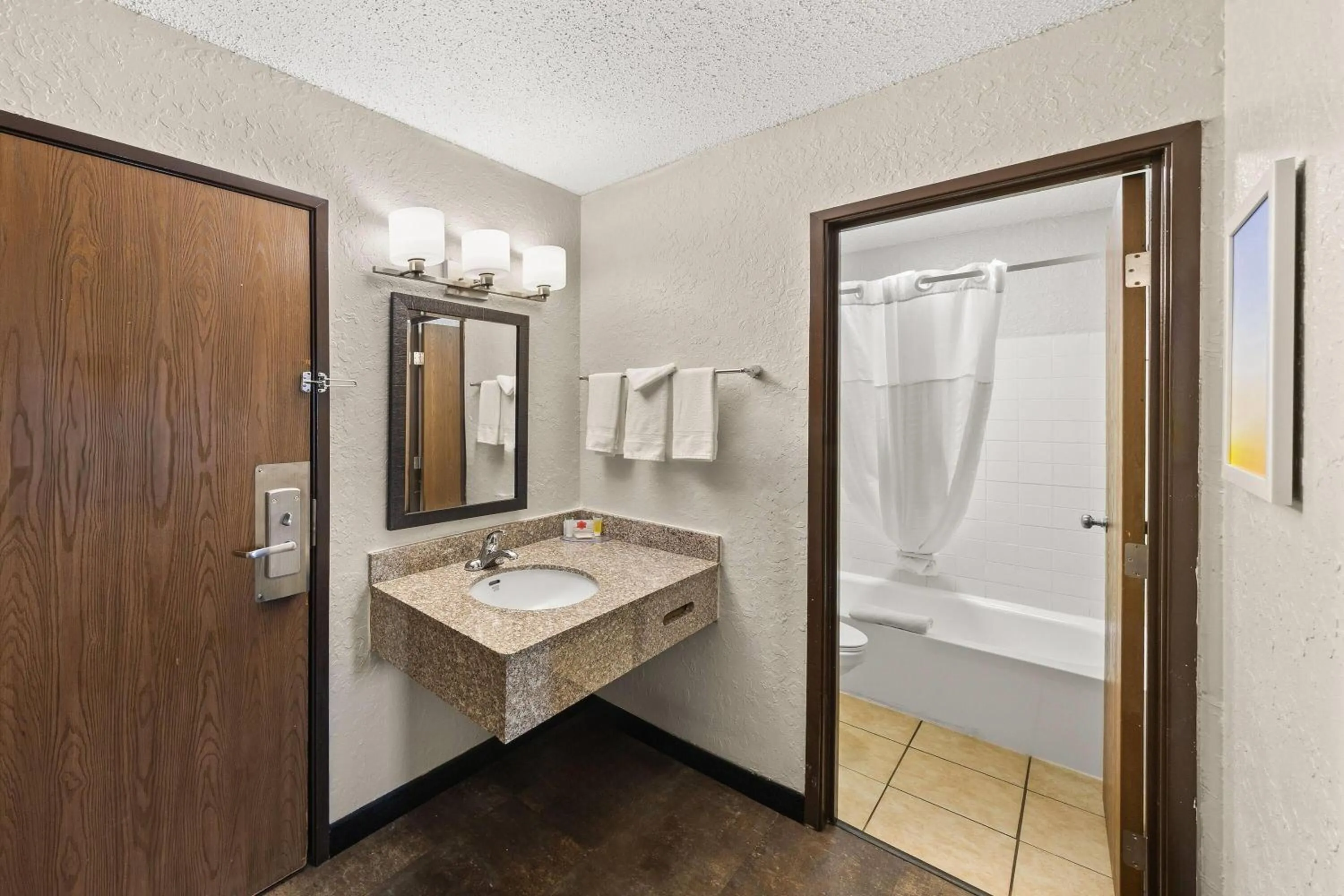 Queen Room with Two Queen Beds - Non-Smoking in Days Inn by Wyndham Winona