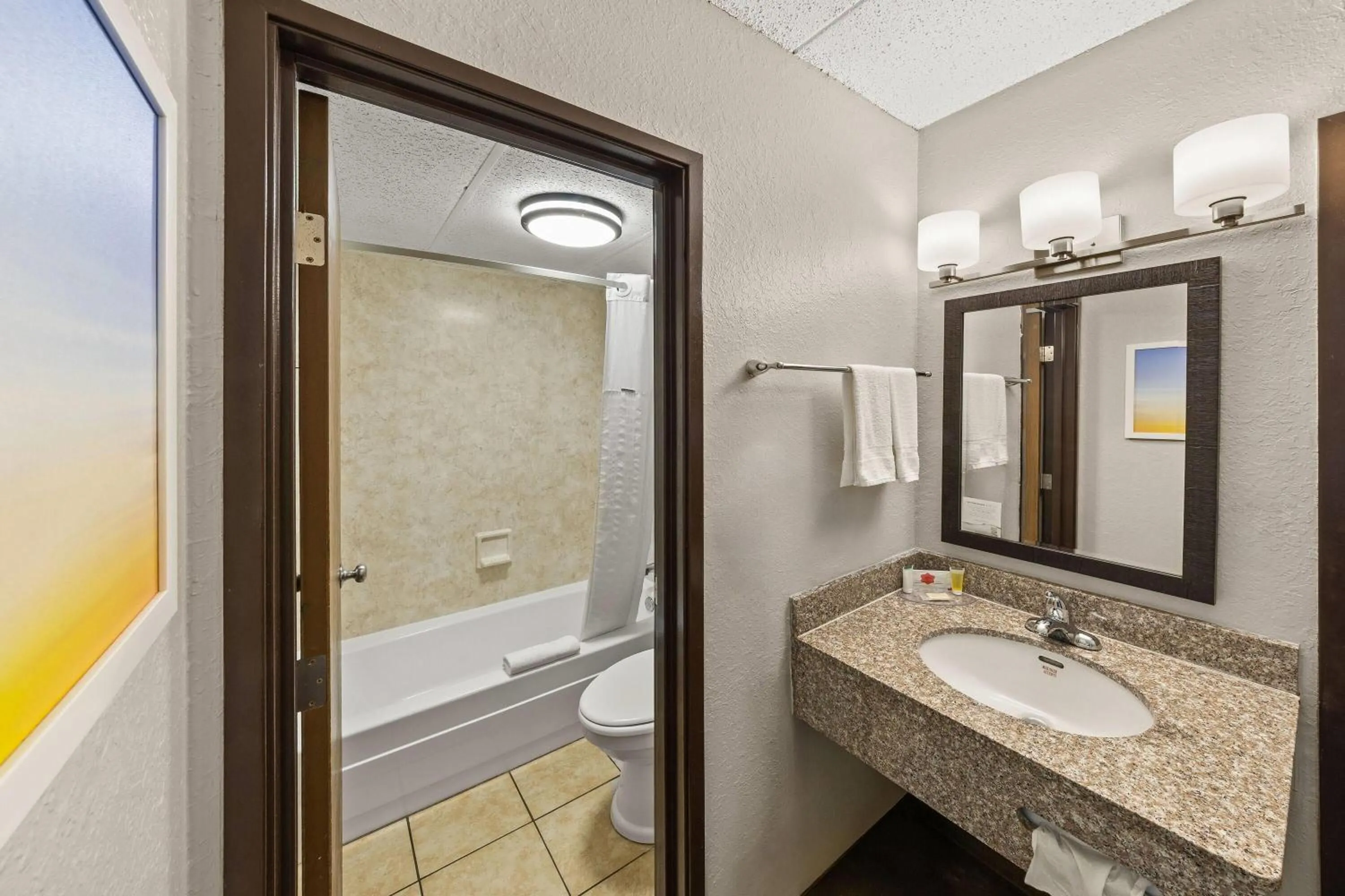 Queen Room - Non-Smoking in Days Inn by Wyndham Winona