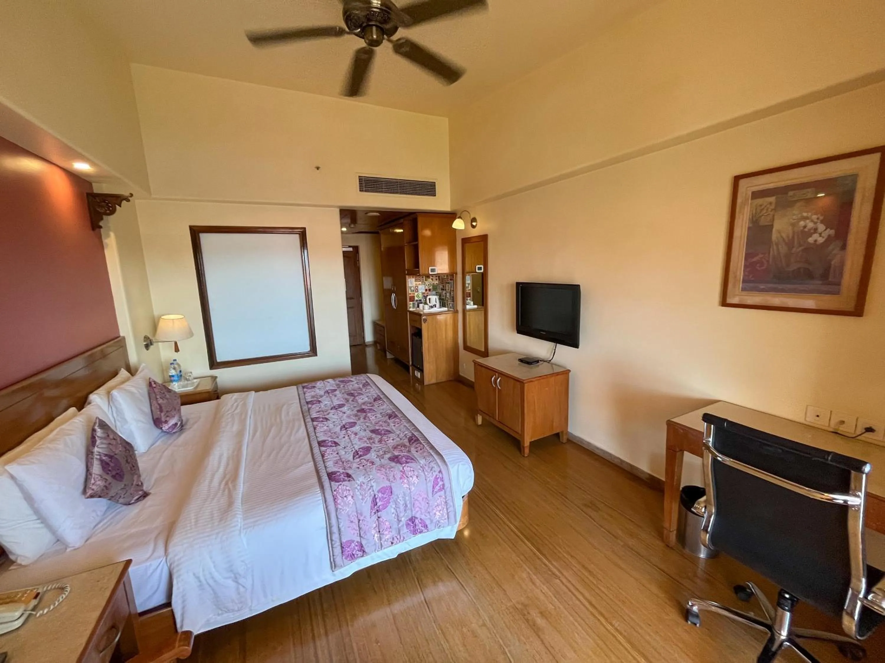 Deluxe Double or Twin Room in Acron Candolim Regina