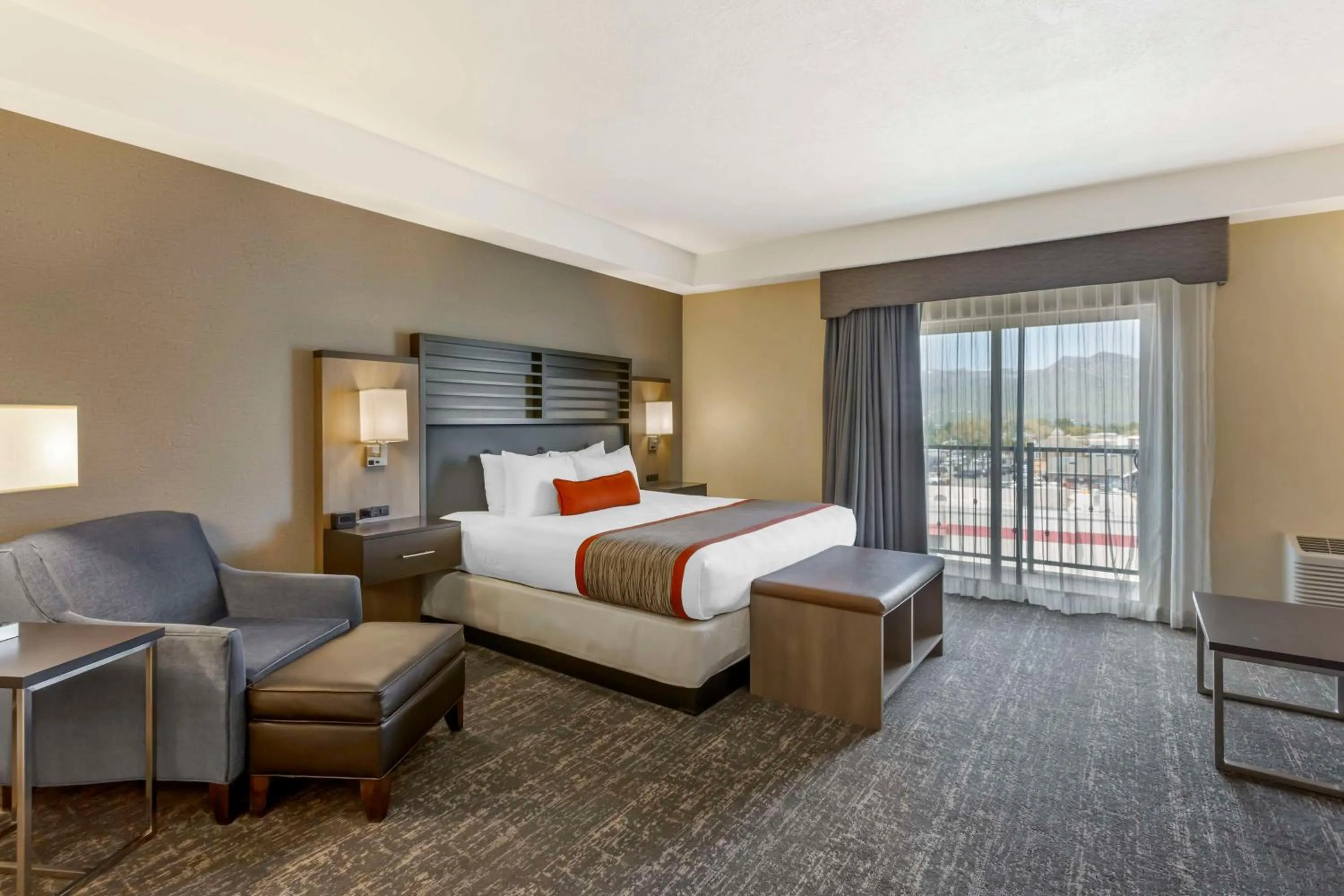 King Suite with Kitchenette - Non-Smoking in Best Western Plus Heber Valley Hotel