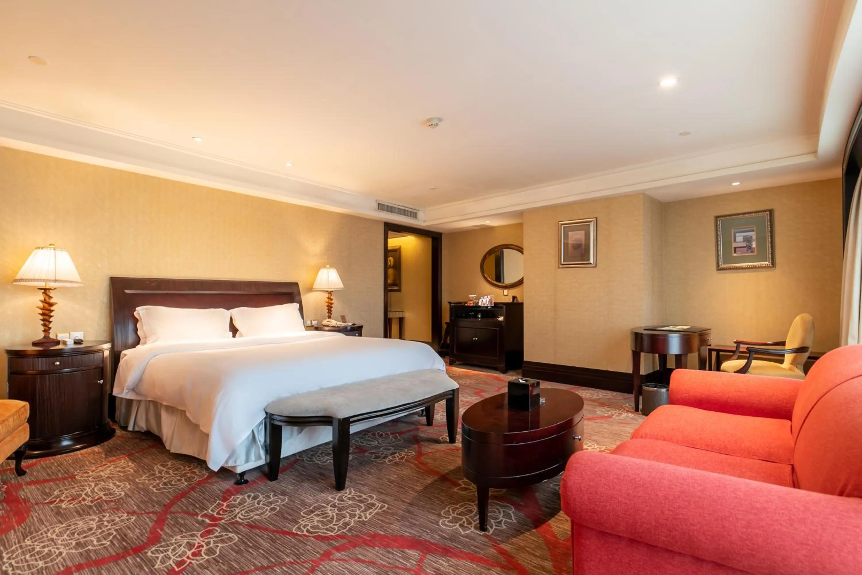 Deluxe King Room in Royal Mediterranean Hotel