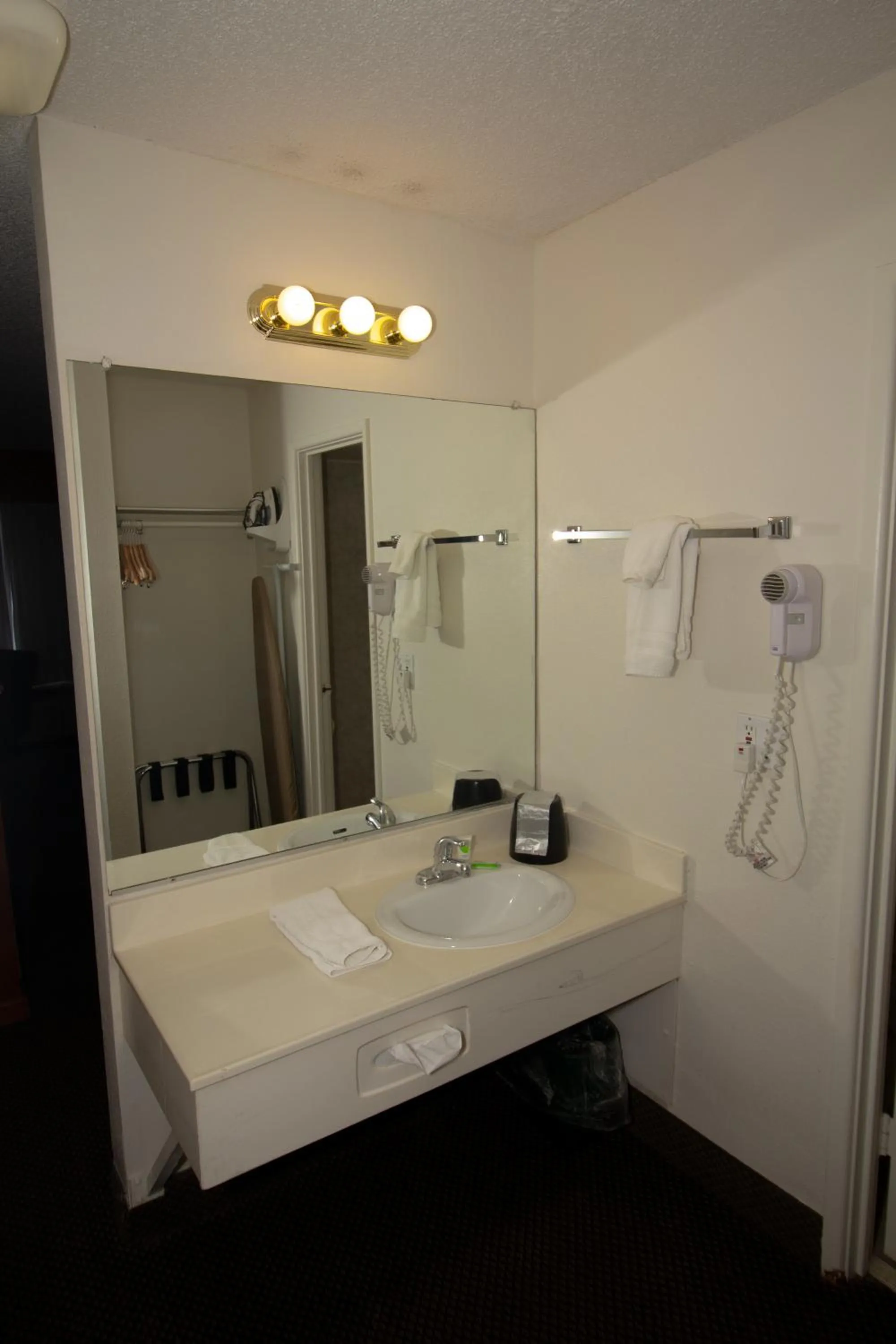 Double Room - Disability Access in FairBridge Extended Stay, a Kitchenette Hotel