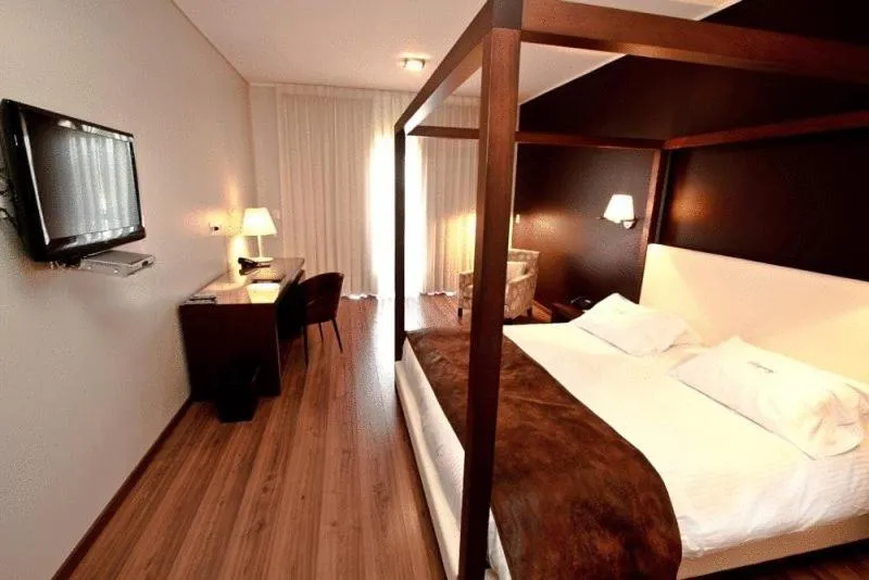 King Room in Regency Park Hotel