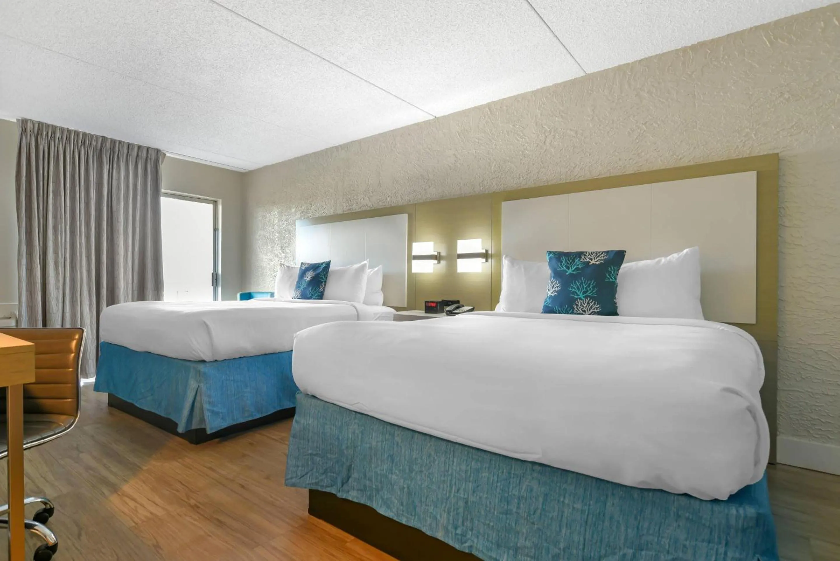 Queen Room with Two Queen Beds and City View - Non-Smoking in Inn on Destin Harbor, an Ascend Collection Hotel